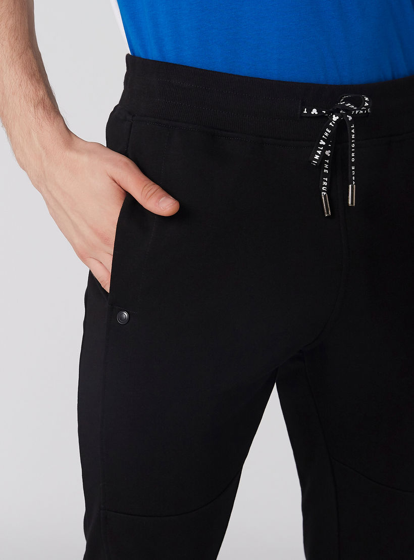 بنطال رياضي طويل بخصر مطاطي برباط-men-clothing-bottoms-joggers-image-5