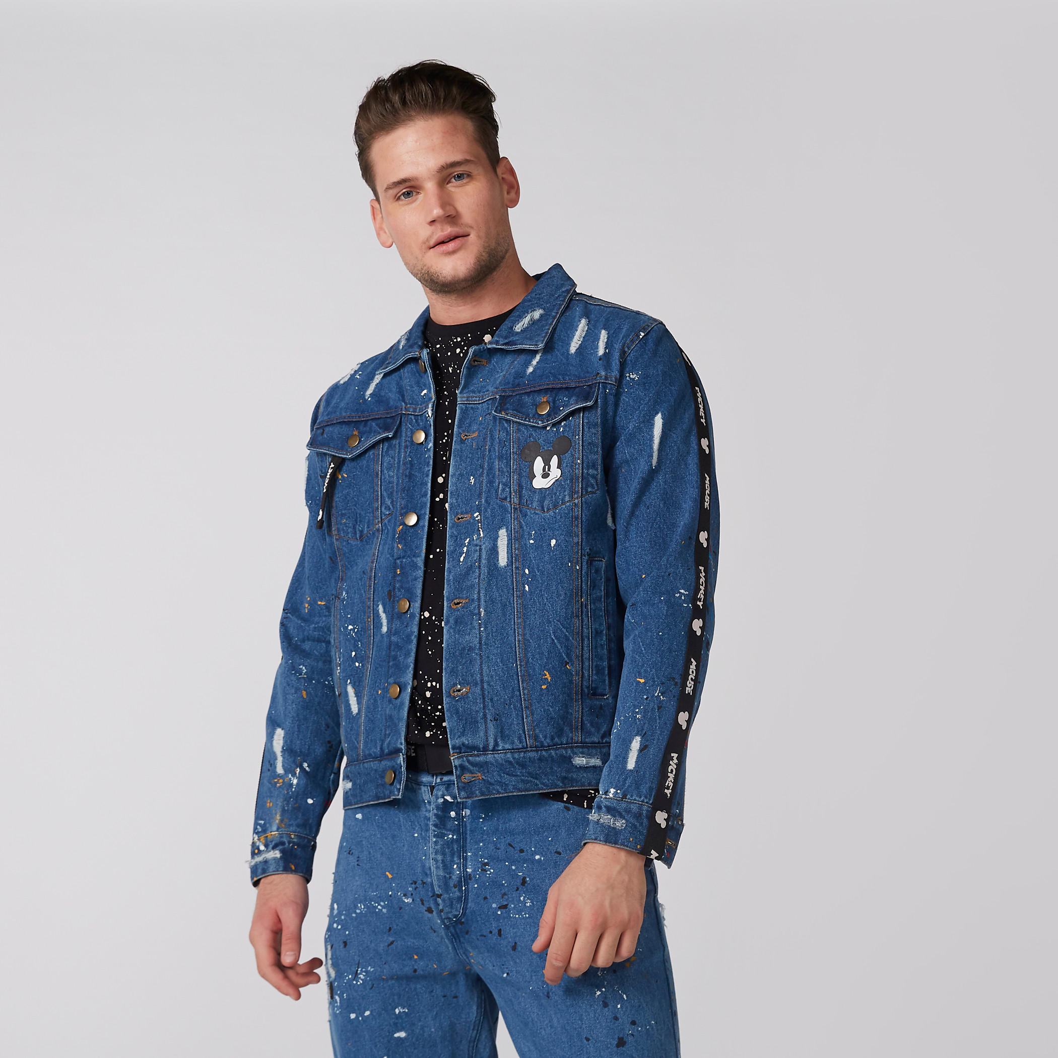 جاكيت من الدينم بأكمام طويلة وزر إغلاق وطبعات ميكي ماوس-men-clothing-jacketsandblazers-jackets-image-1