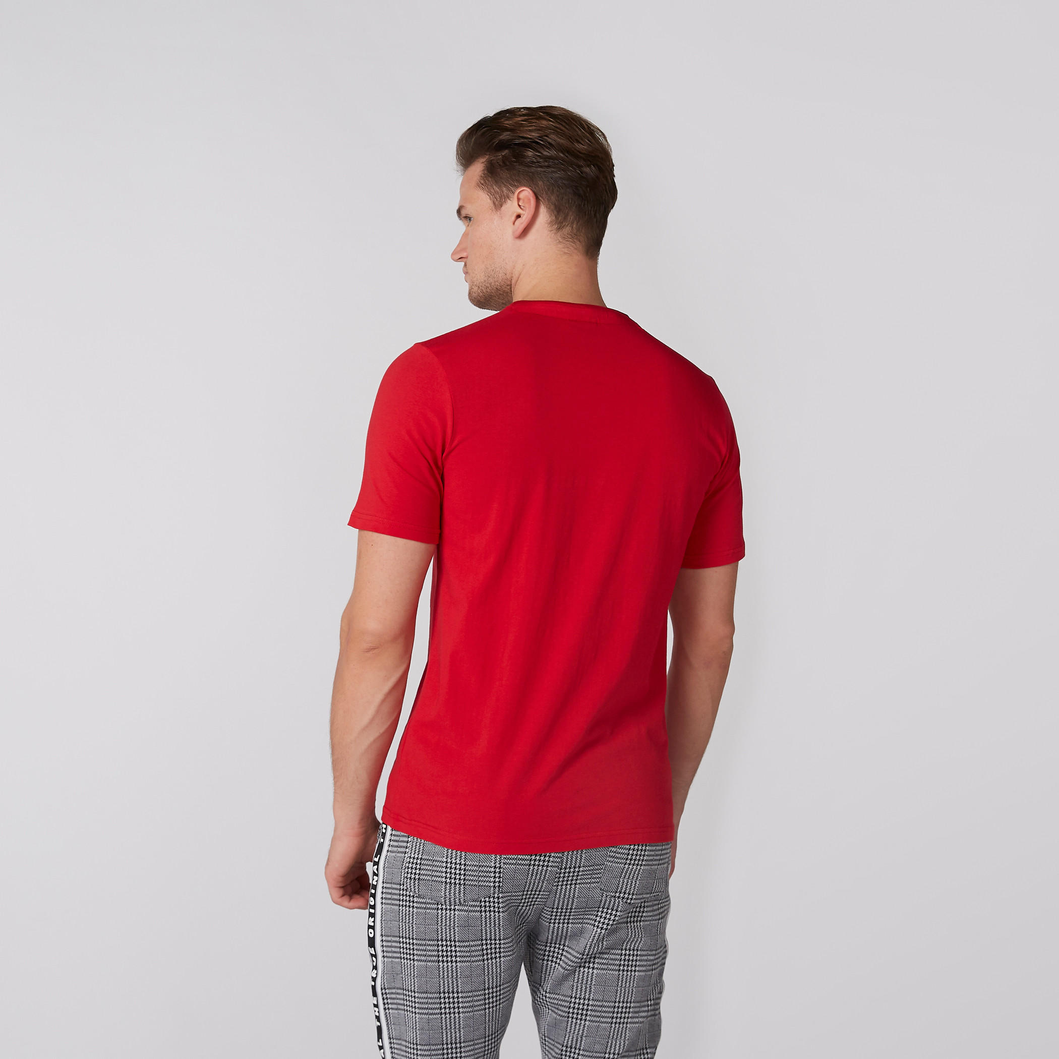 تيشيرت بياقة ضيّقة وأكمام قصيرة وطبعات ميكي ماوس-men-clothing-tshirtsandpolos-tshirts-image-4
