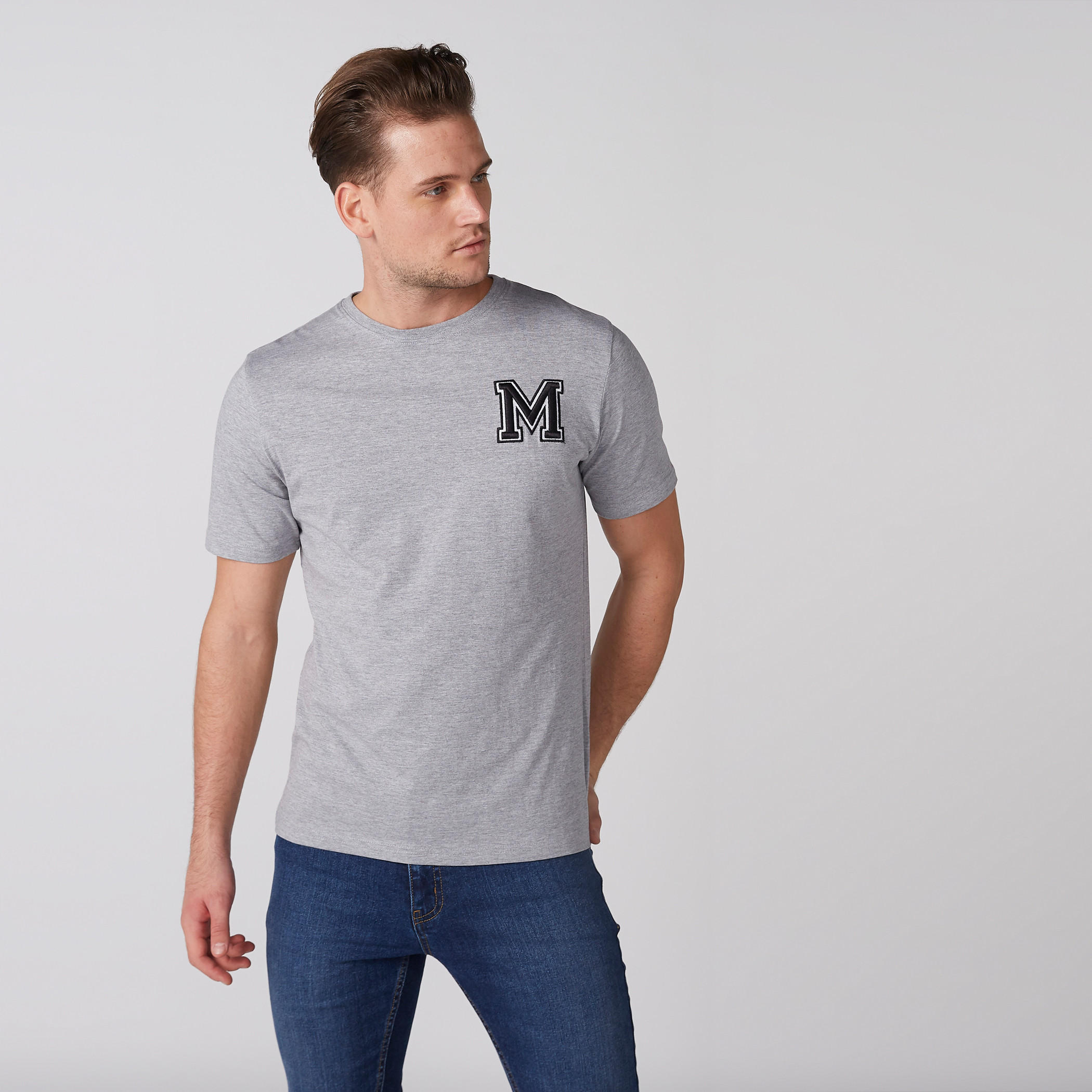 تيشيرت بياقة ضيّقة وأكمام قصيرة وطبعات ميكي ماوس-men-clothing-tshirtsandpolos-tshirts-image-1