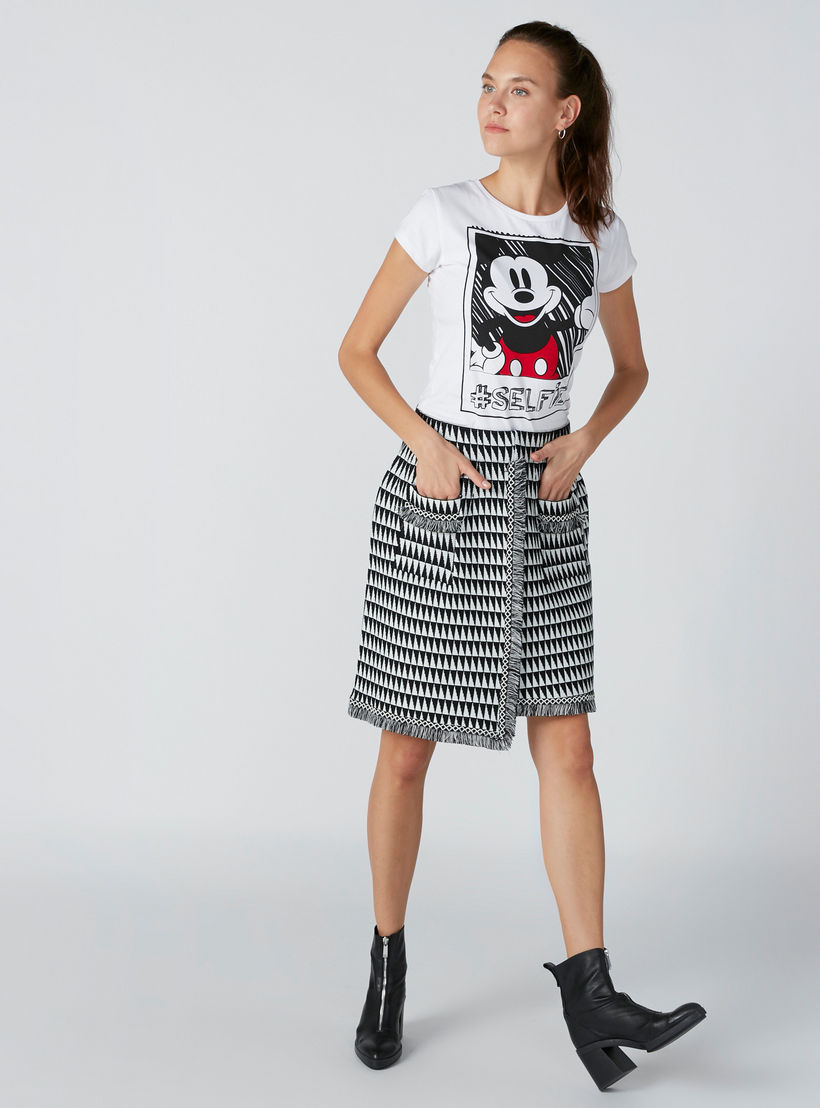 تيشيرت بأكمام كاب وياقة مستديرة وطبعات سيلفي ميكي ماوس-women-clothing-tshirts-image-1