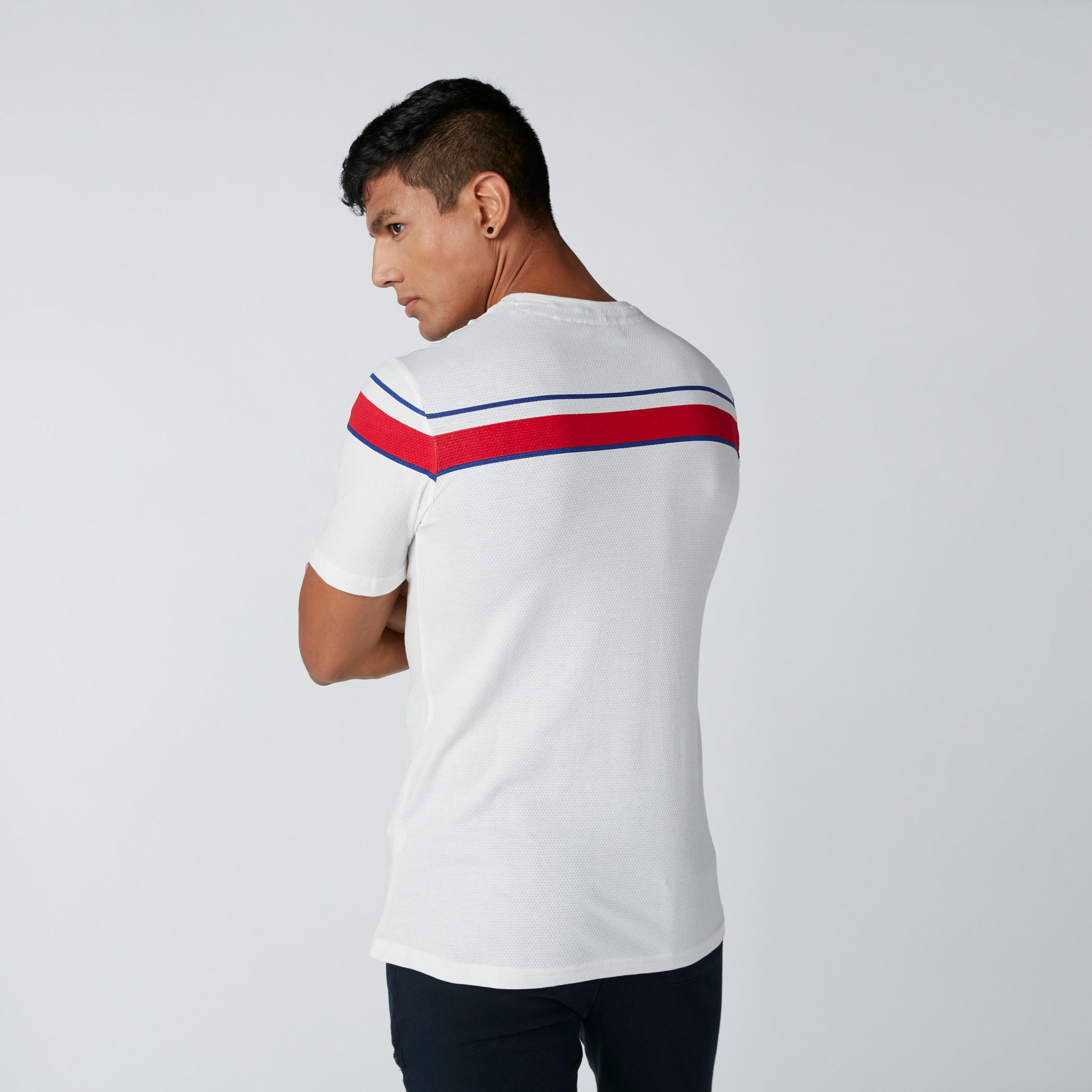 تيشيرت بياقة ضيّقة وطبعات سوبرمان-men-clothing-tshirtsandpolos-tshirts-image-3
