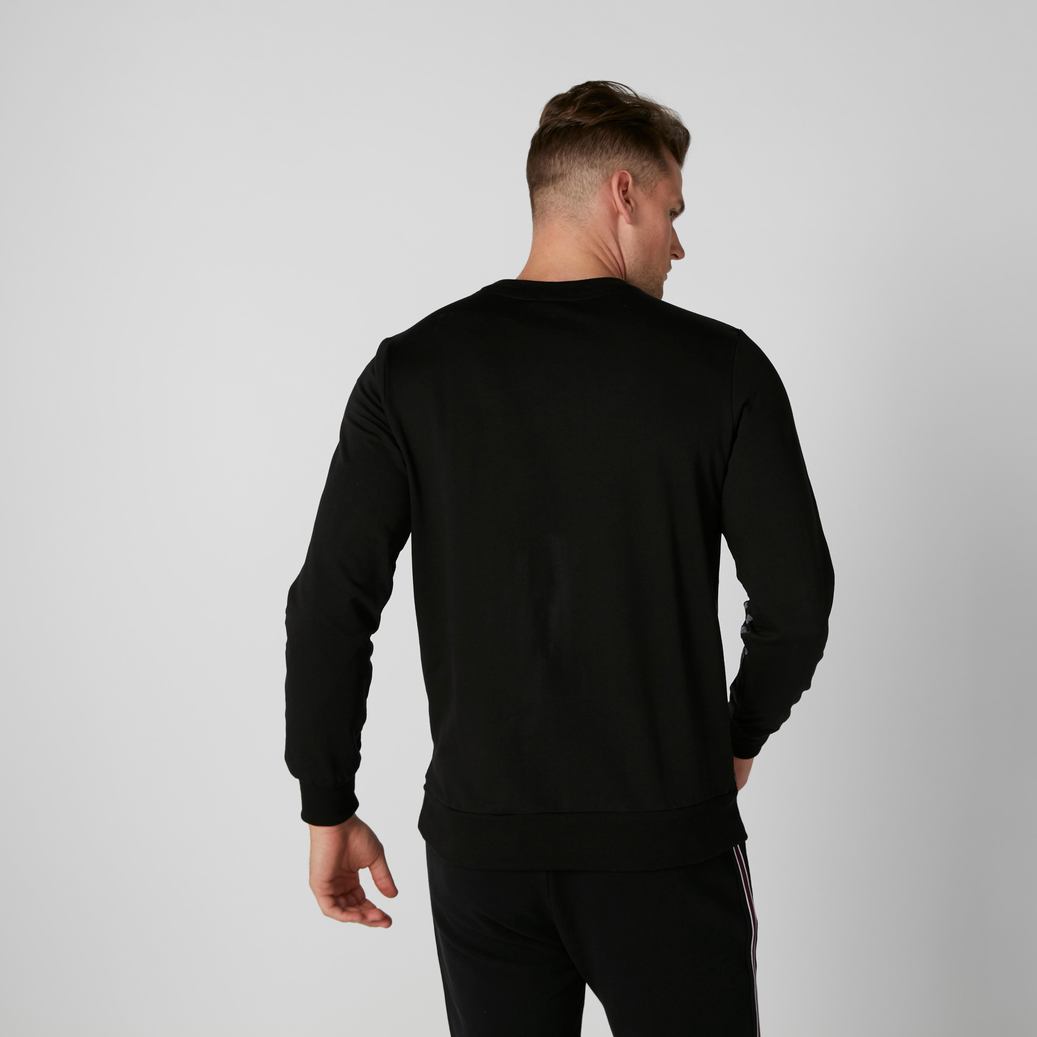 سويت شيرت بأكمام طويلة وشريطة وطبعات باتمان-men-winterwear-hoodiesandsweatshirts-image-2