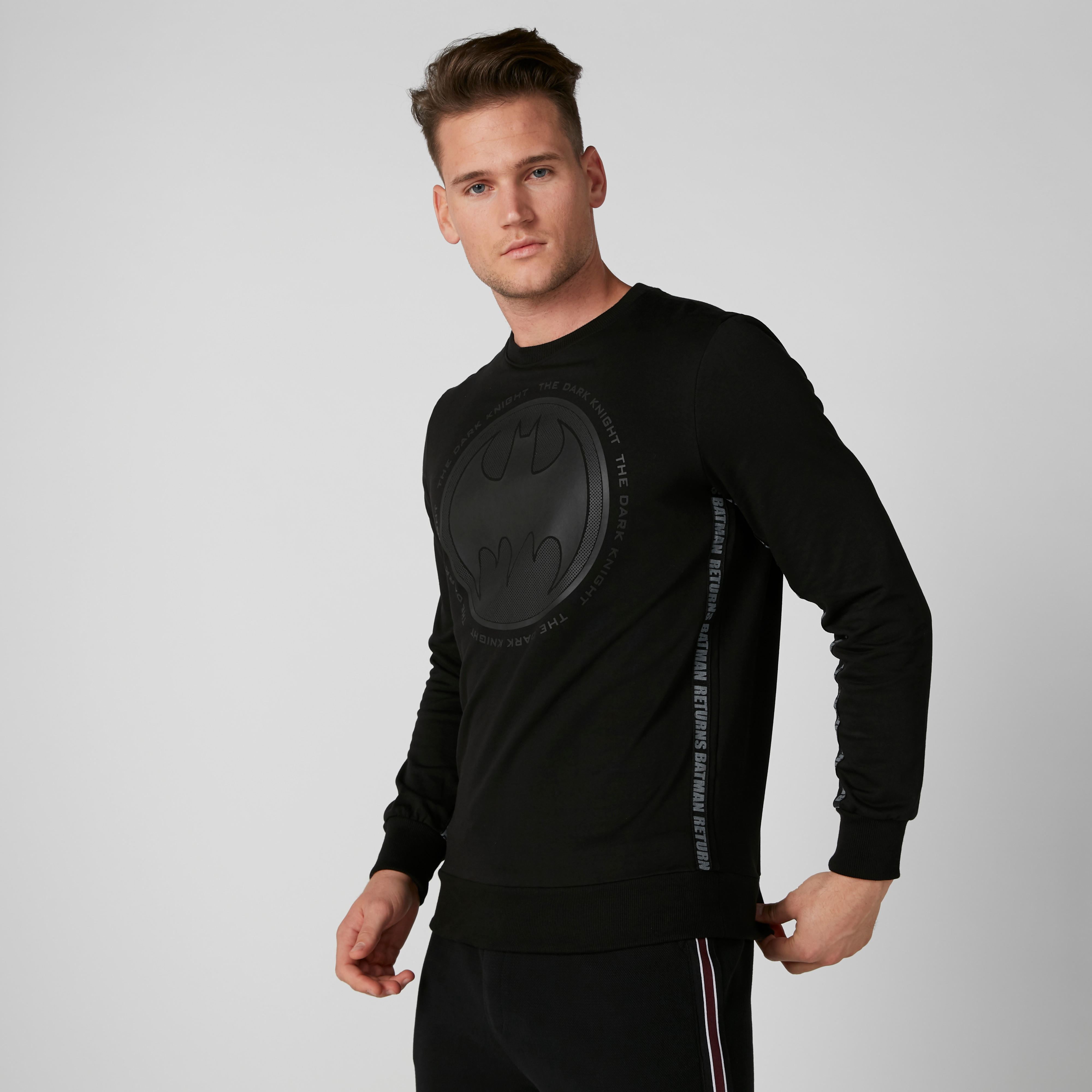 سويت شيرت بأكمام طويلة وشريطة وطبعات باتمان-men-winterwear-hoodiesandsweatshirts-image-4