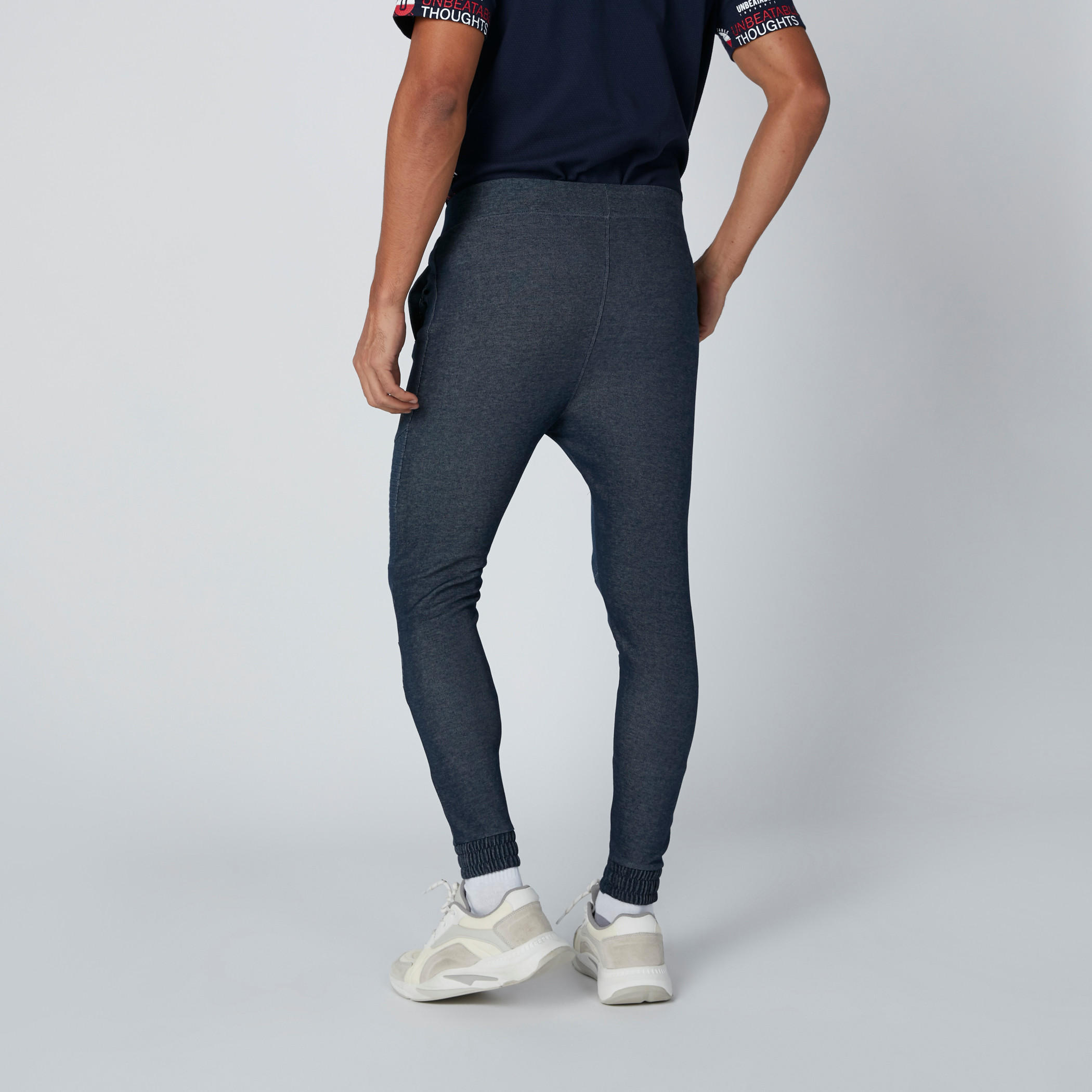 بنطال رياضي بخصر مطّاطي متوسط الارتفاع وجيوب-men-clothing-bottoms-joggers-image-2
