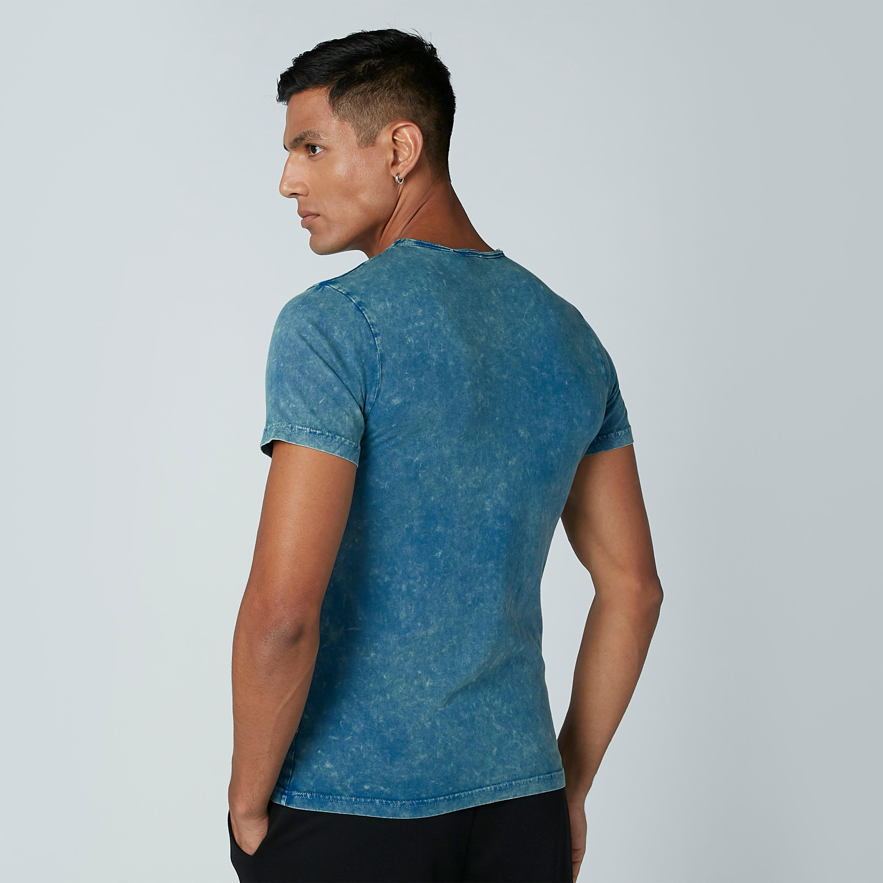 تيشيرت بقصّة سليم وياقة مستديرة وطبعات سوبرمان-men-clothing-tshirtsandpolos-tshirts-image-1