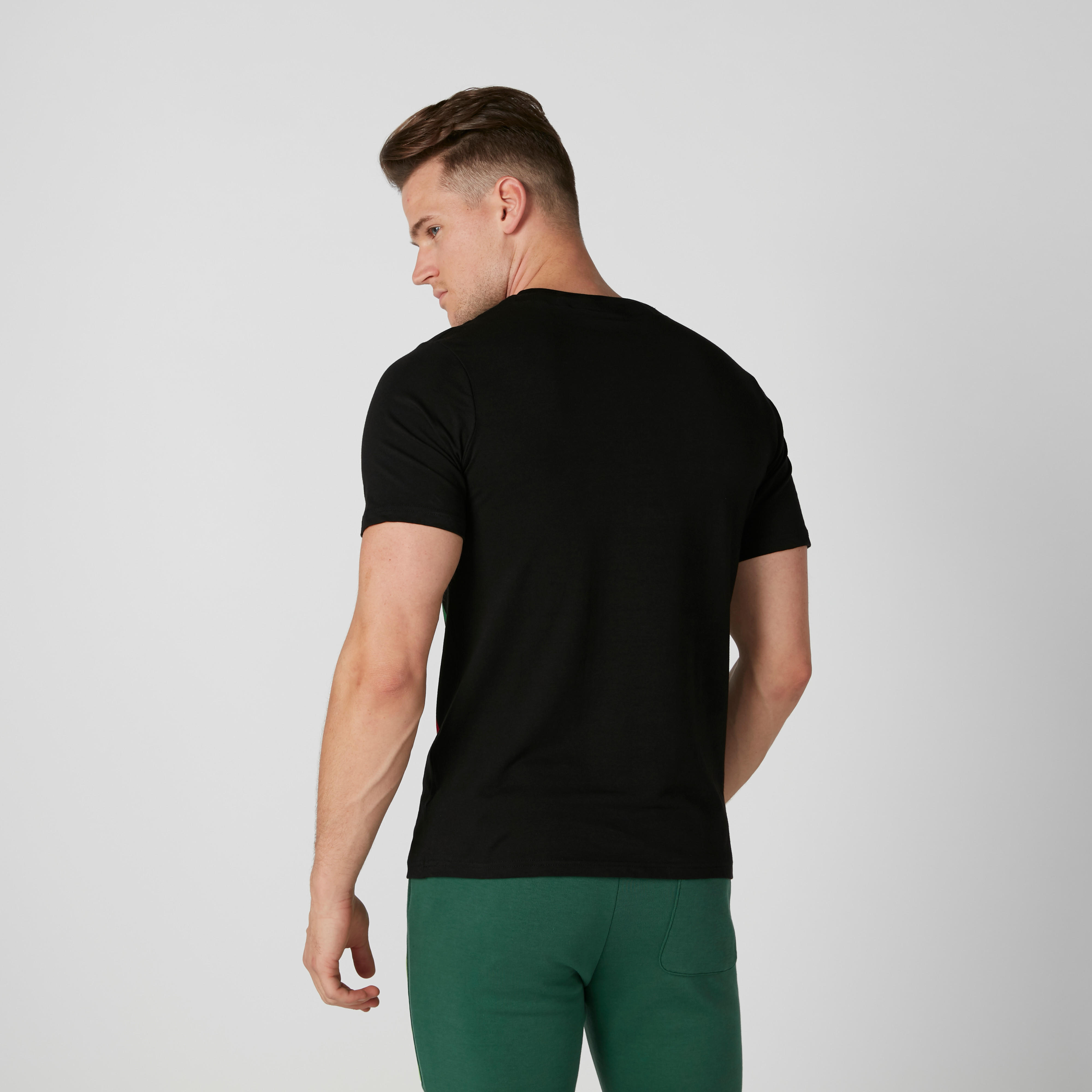 تيشيرت سليم فيت بياقة ضيّقة وطبعات جوني برافو-men-clothing-tshirtsandpolos-tshirts-image-2