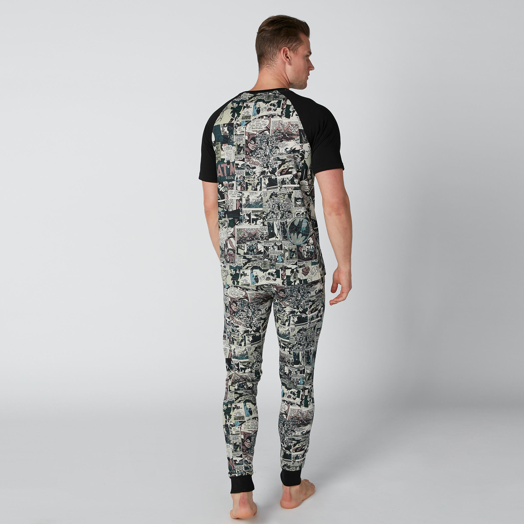 طقم بنطال بيجاما وتيشيرت بأكمام مغايرة وطبعات باتمان-men-clothing-nightwear-sets-image-2