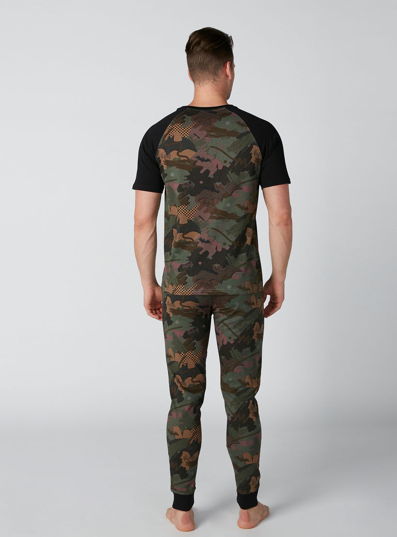 Batman Printed Round Neck T-Shirt with Jog Pants-men-clothing-nightwear-sets-image-2