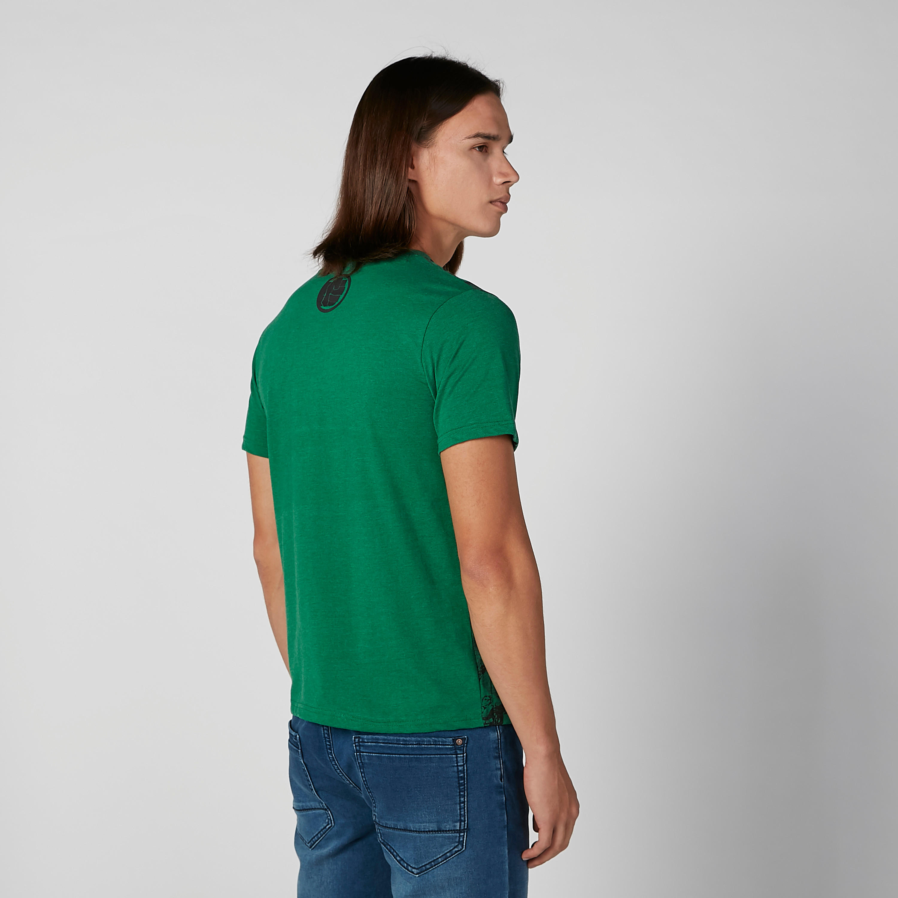 تيشيرت بقصّة سليم وياقة ضيّقة وأكمام قصيرة وطبعات هالك-men-clothing-tshirtsandpolos-tshirts-image-3