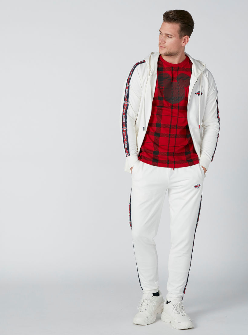 تيشيرت كاروهات بياقة ضيّقة وطبعات ميكي ماوس-men-clothing-tshirtsandpolos-tshirts-image-3
