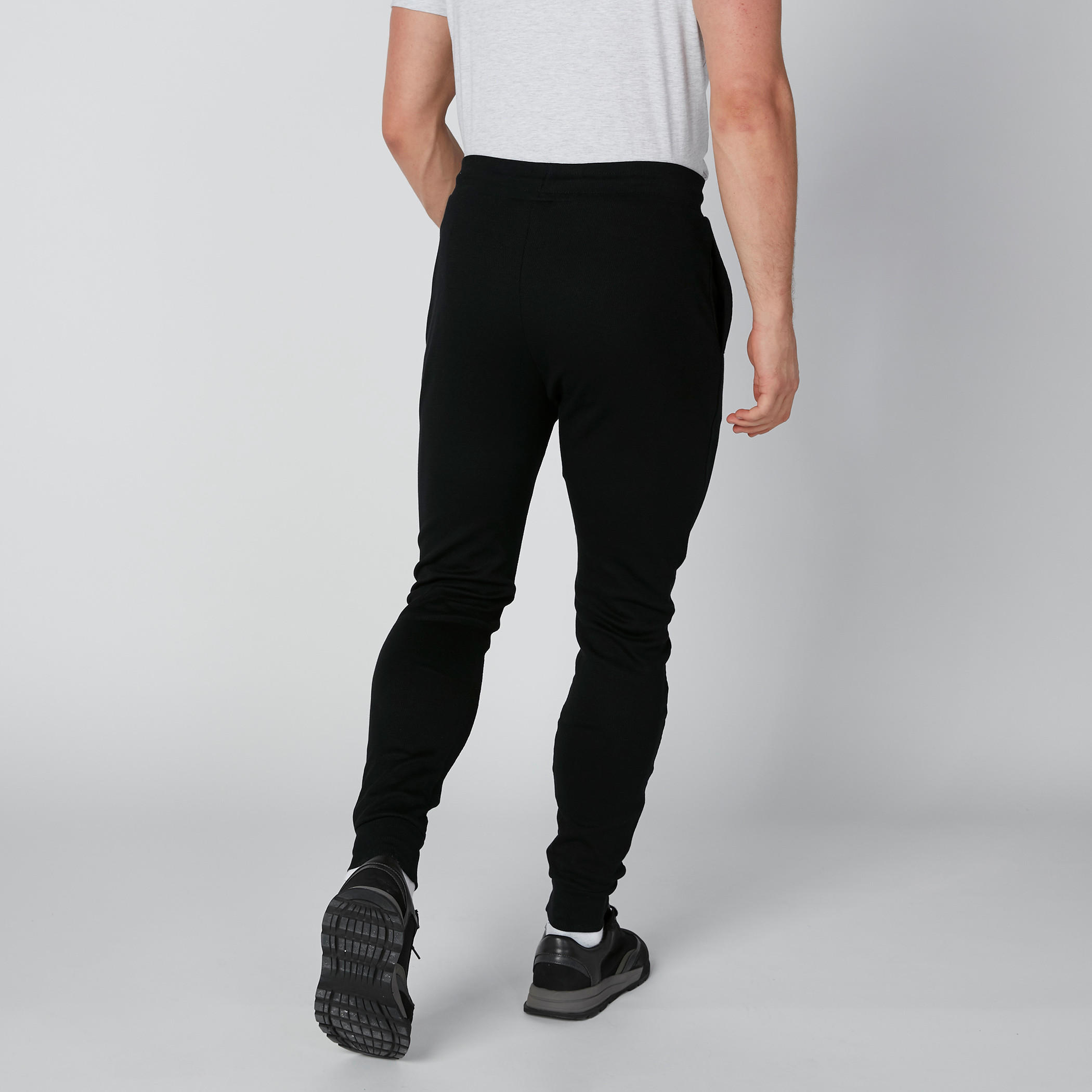 بنطال رياضي بقصّة سليم بجيوب وطبعات باتمان-men-clothing-bottoms-joggers-image-3