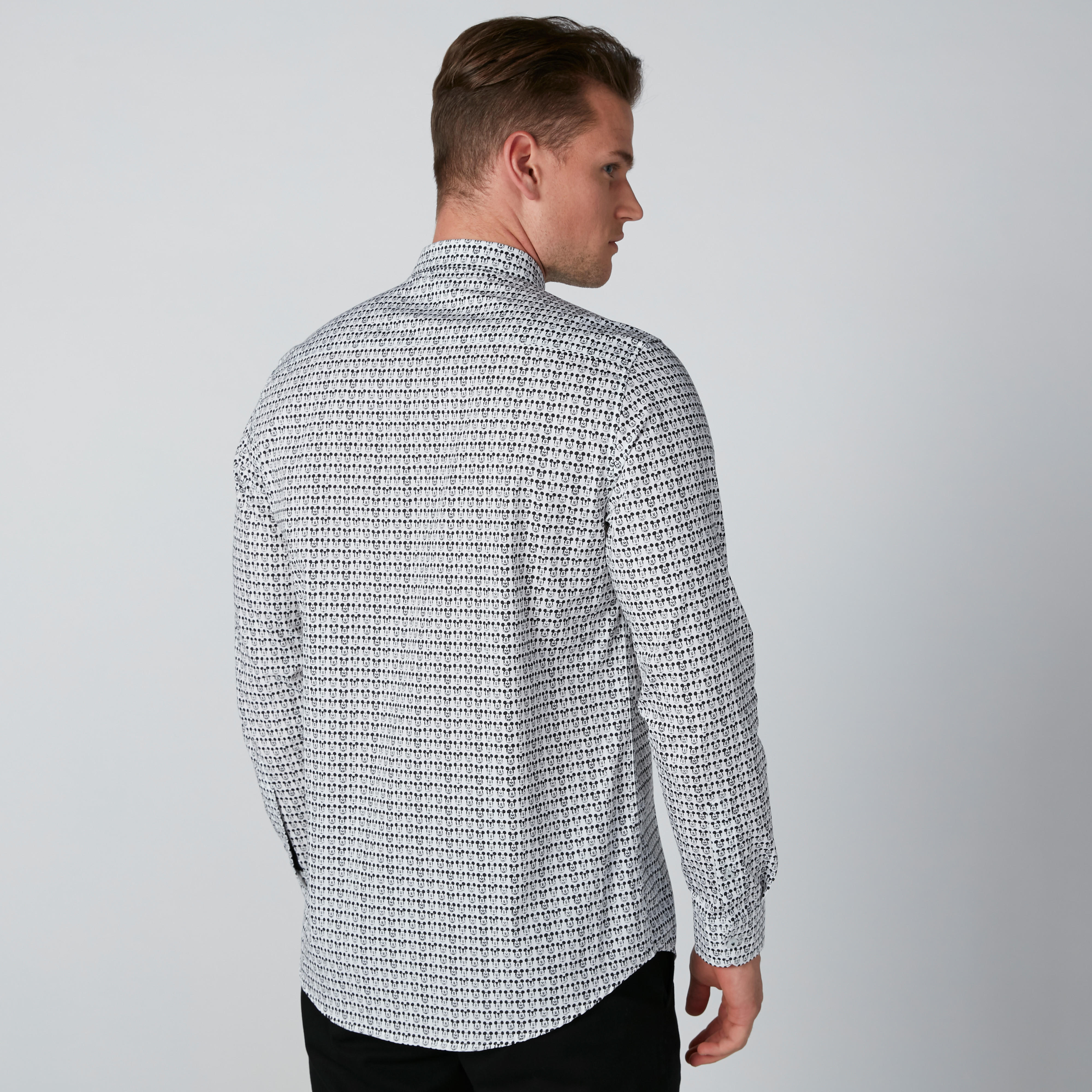 قميص بأكمام طويلة وطبعات ميكي ماوس-men-clothing-shirts-image-2