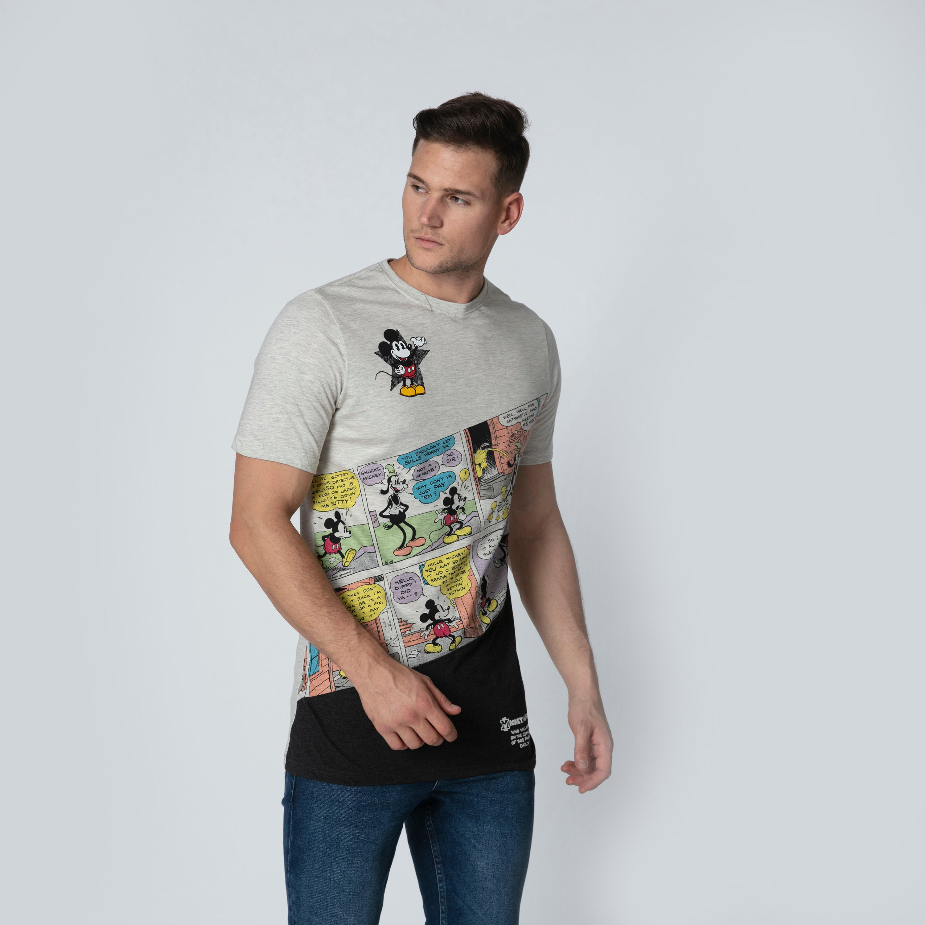 تيشيرت بأكمام قصيرة وياقة مستديرة وطبعات ميكي ماوس-men-clothing-tshirtsandpolos-tshirts-image-1