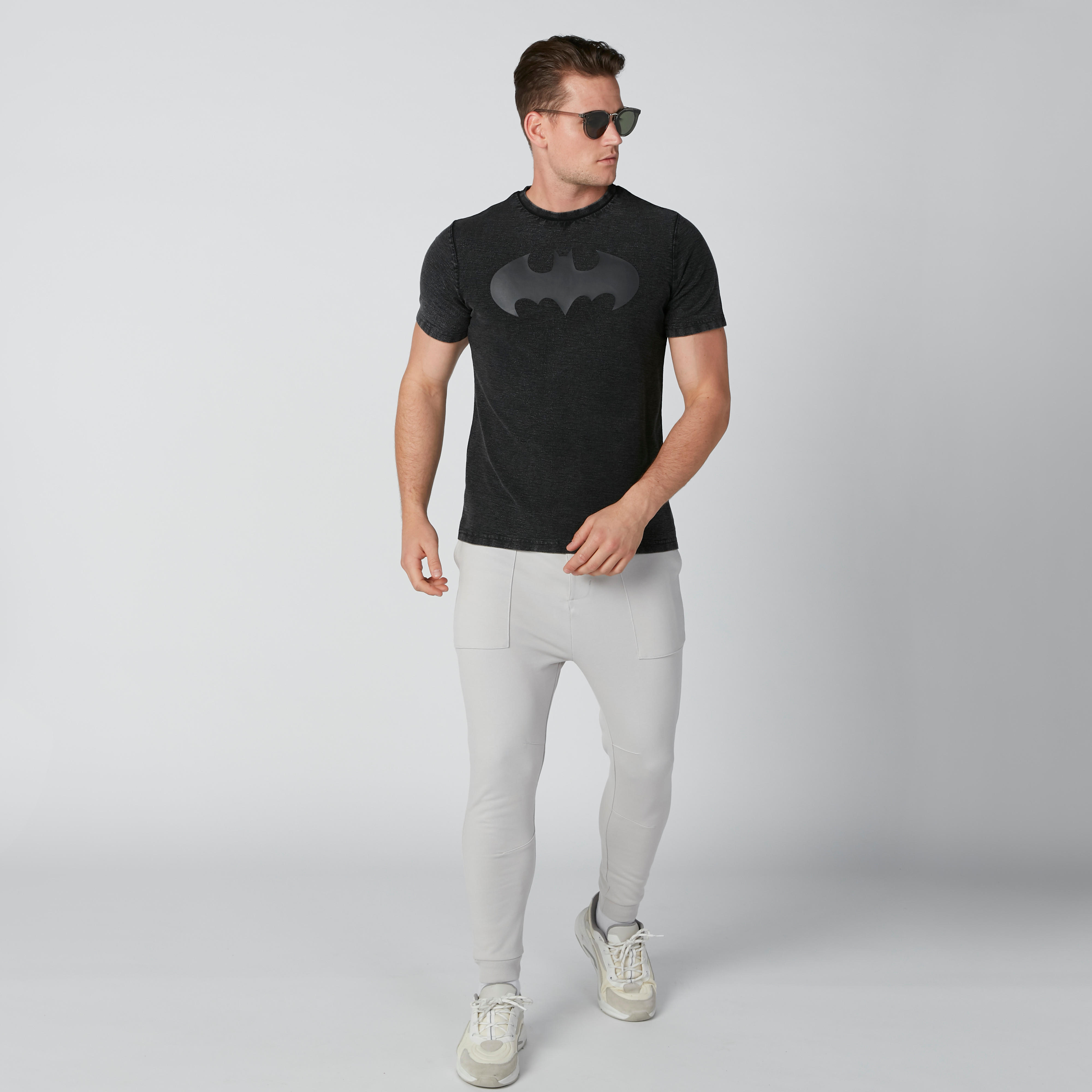 تيشيرت بياقة مستديرة وأكمام قصيرة وطبعات باتمان-men-clothing-tshirtsandpolos-tshirts-image-3
