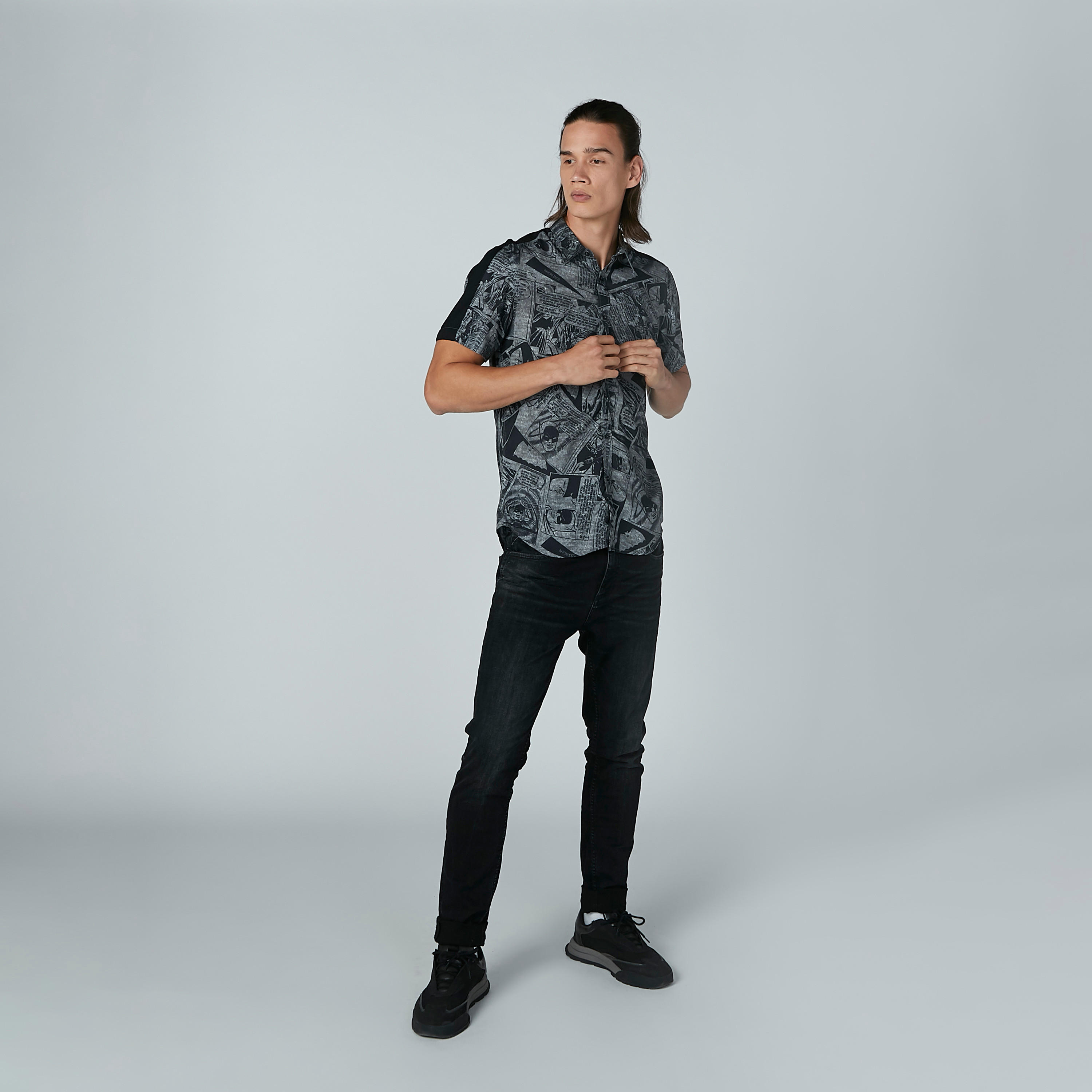 قميص بأكمام قصيرة وطبعات باتمان-men-clothing-shirts-image-2