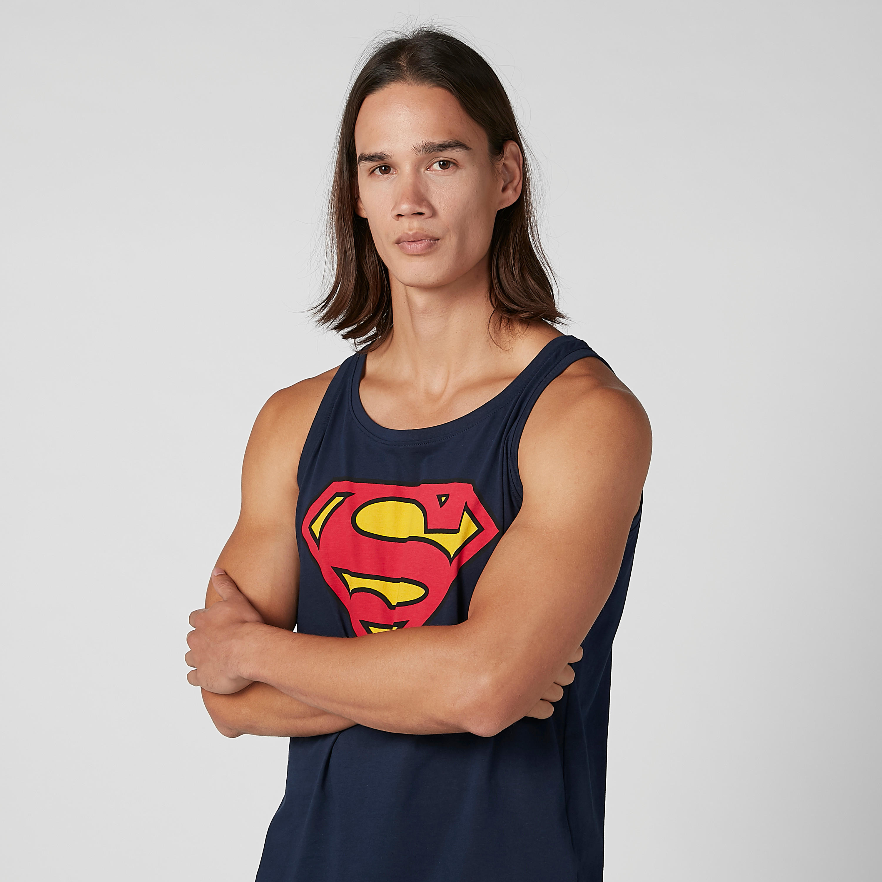 تيشيرت دون أكمام بياقة عميقة وطبعات سوبرمان-men-clothing-tshirtsandpolos-tshirts-image-3