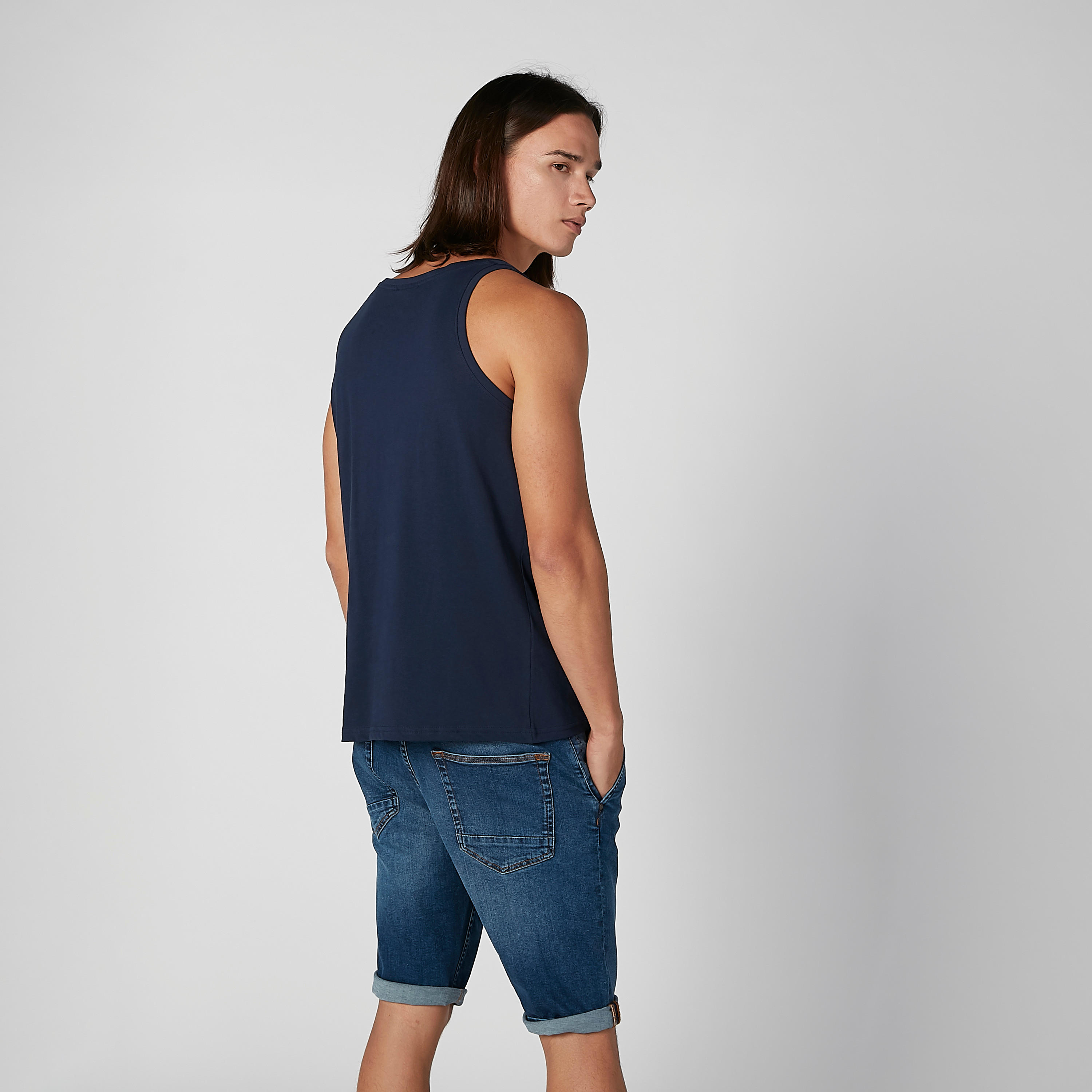 تيشيرت دون أكمام بياقة عميقة وطبعات سوبرمان-men-clothing-tshirtsandpolos-tshirts-image-4