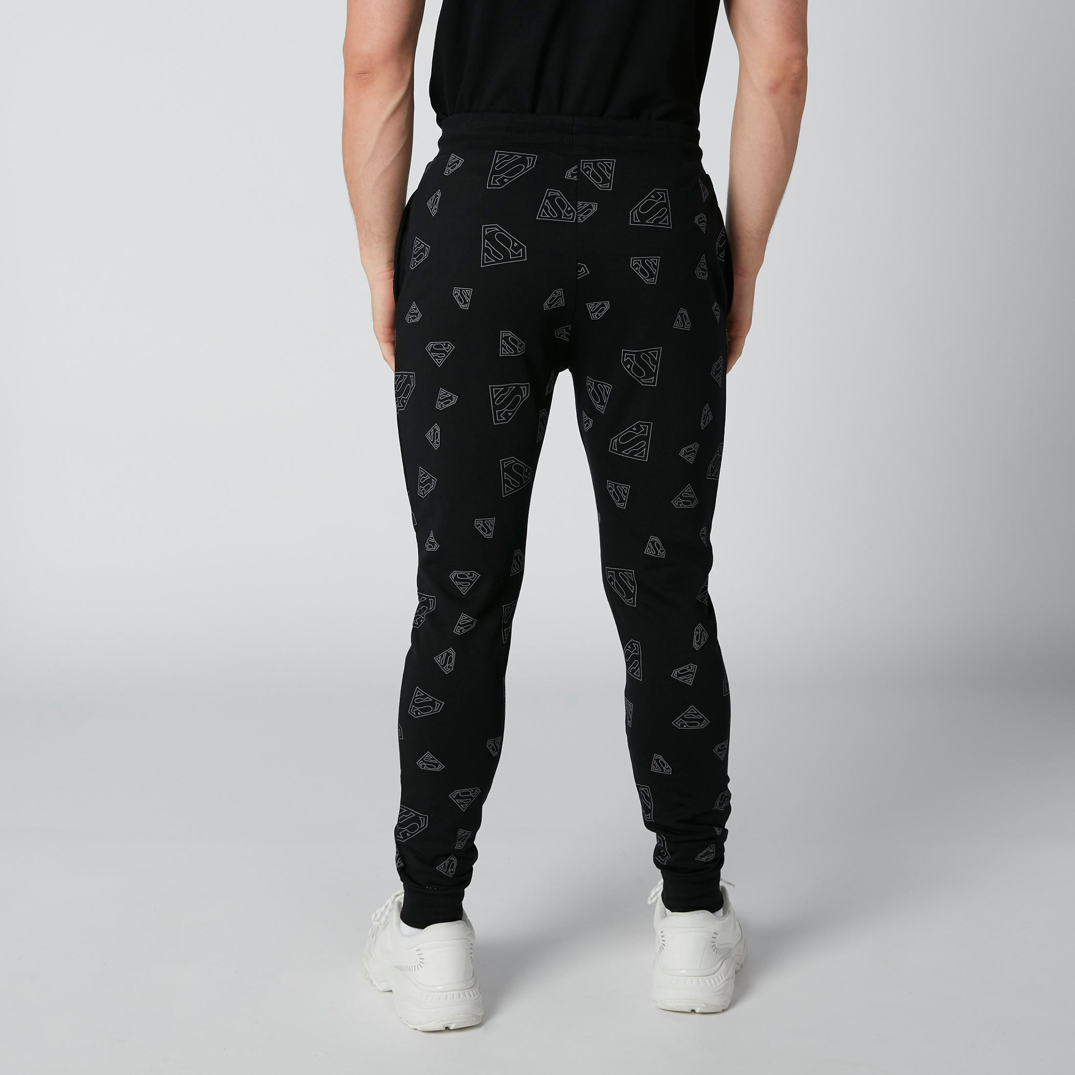 بنطال رياضي برباط وجيوب وطبعات سوبرمان-men-clothing-bottoms-joggers-image-3