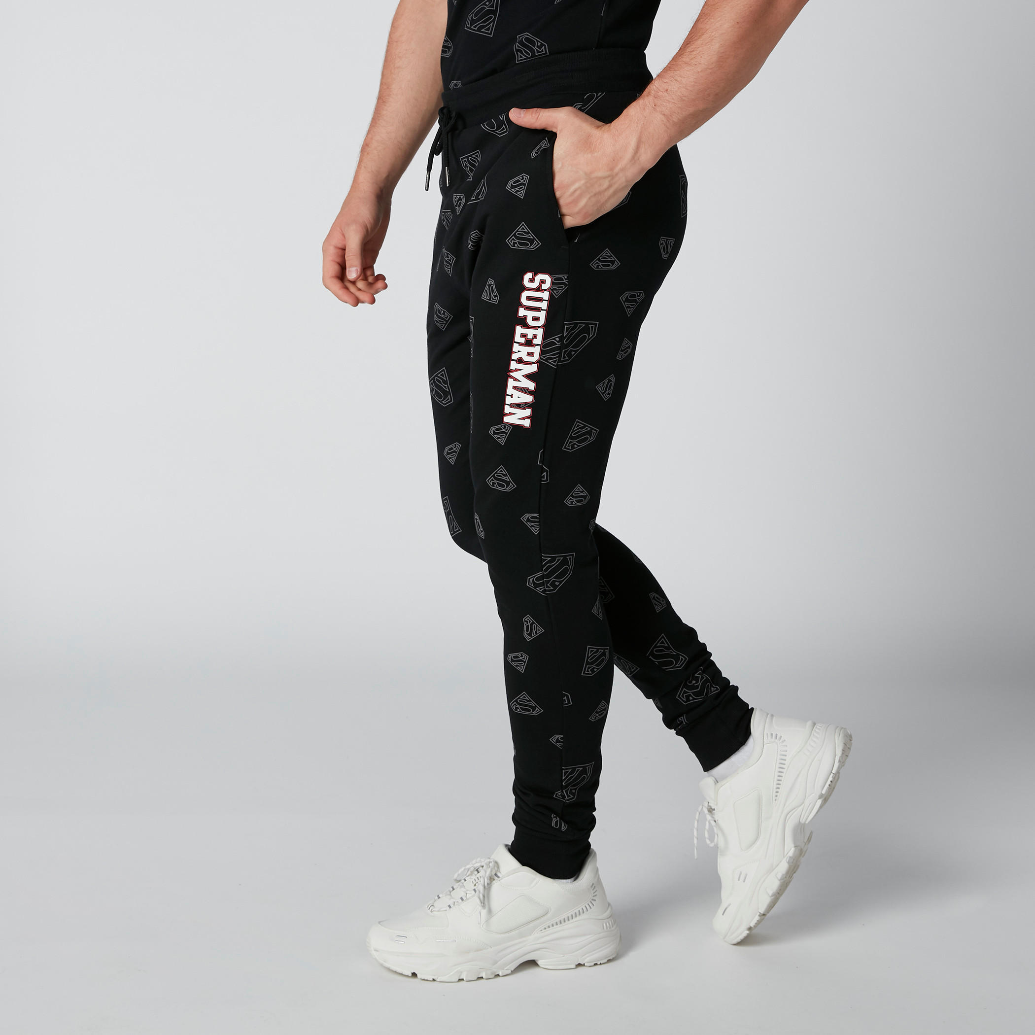 بنطال رياضي برباط وجيوب وطبعات سوبرمان-men-clothing-bottoms-joggers-image-5