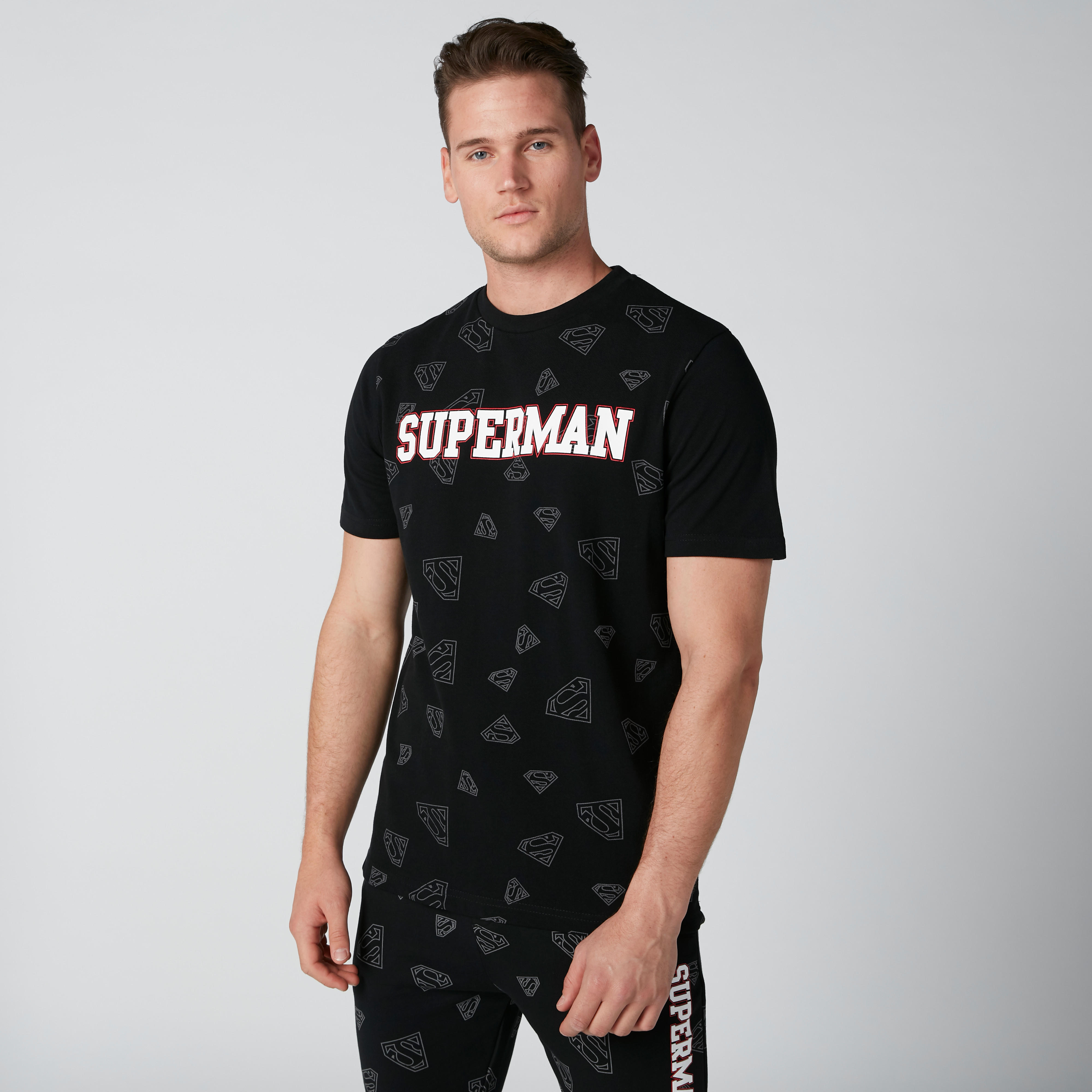 تيشيرت بياقة ضيّقة وأكمام قصيرة وطبعات سوبرمان-men-clothing-tshirtsandpolos-tshirts-image-1