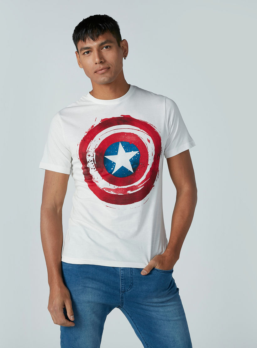 تيشيرت مستدام بياقة ضيّقة وأكمام قصيرة وطبعات كابتن أمريكا-men-clothing-tshirtsandpolos-tshirts-image-1
