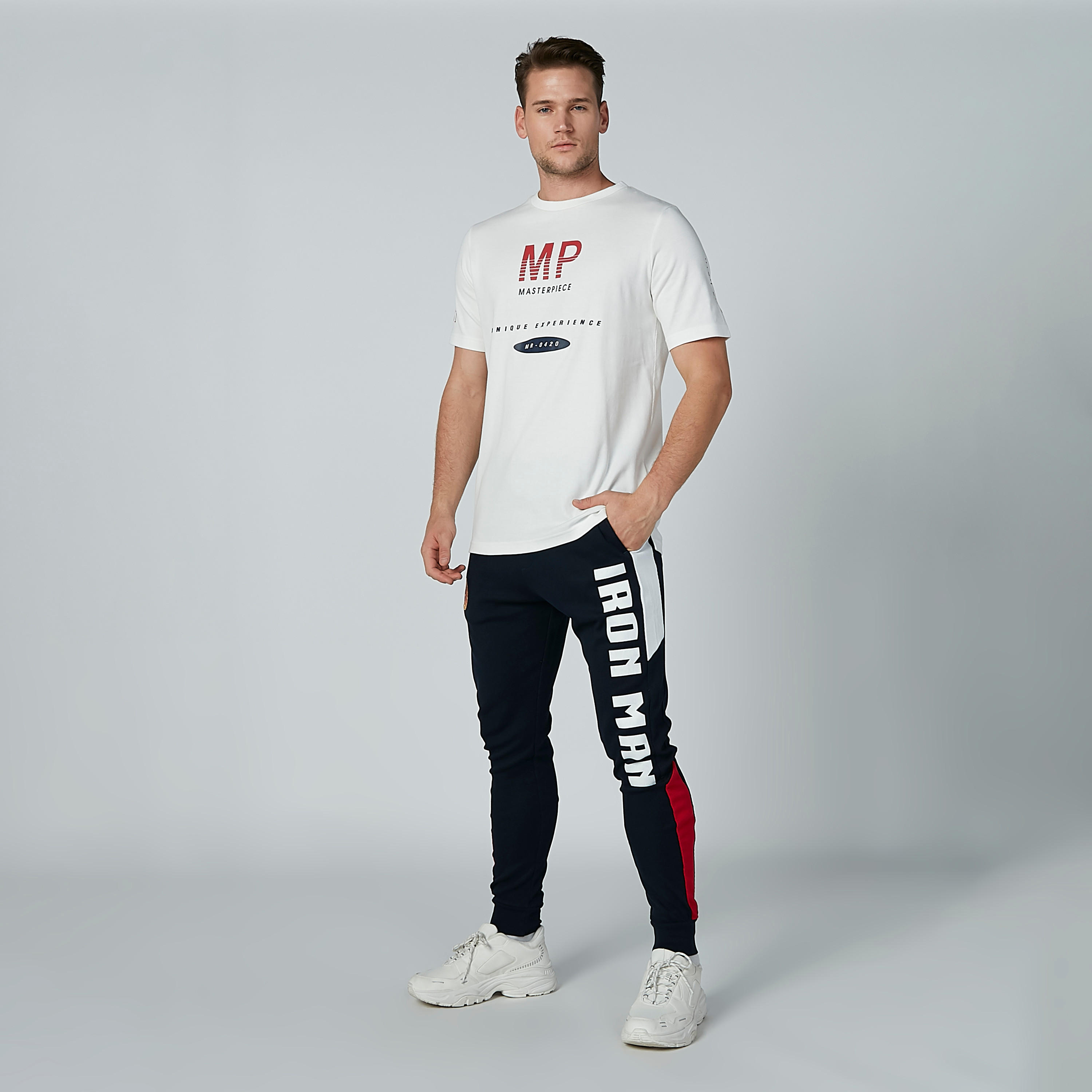بنطال رياضي برباط وجيوب وطبعات آيرون مان-men-clothing-bottoms-joggers-image-2