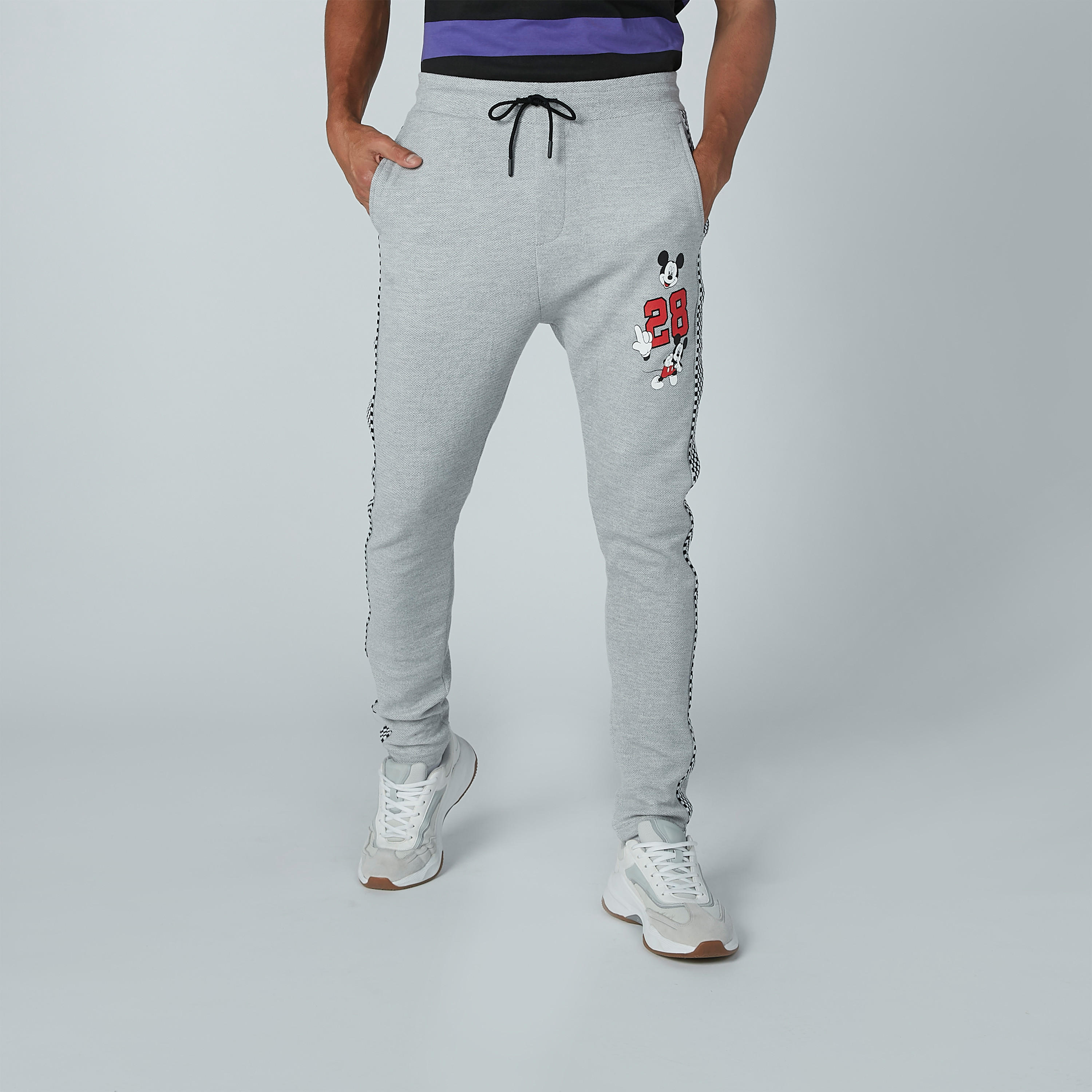بنطال بجيوب وطبعات ميكي ماوس-men-clothing-bottoms-joggers-image-2