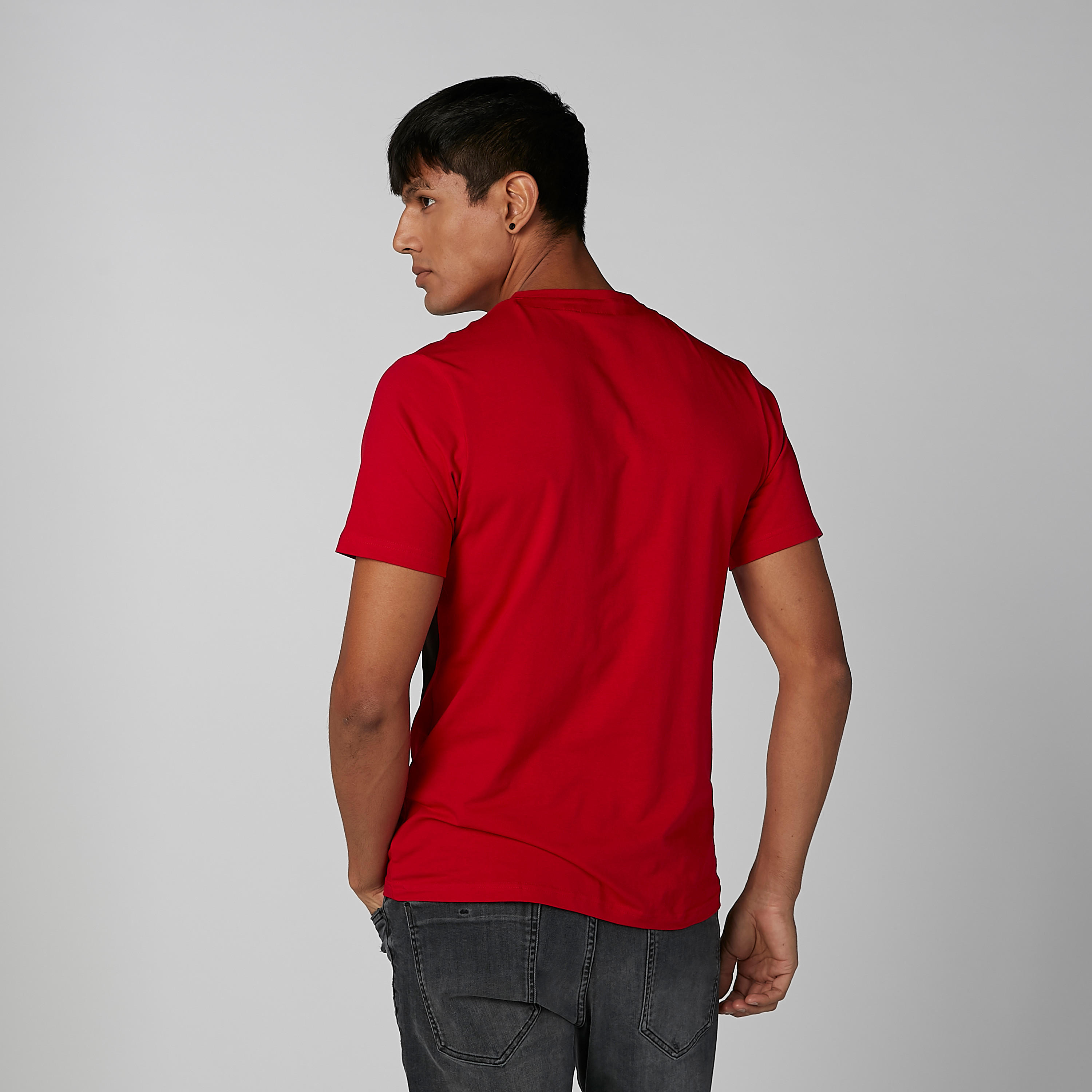 تيشيرت بياقة مستديرة وأكمام قصيرة وطبعات جوني برافو-men-clothing-tshirtsandpolos-tshirts-image-3