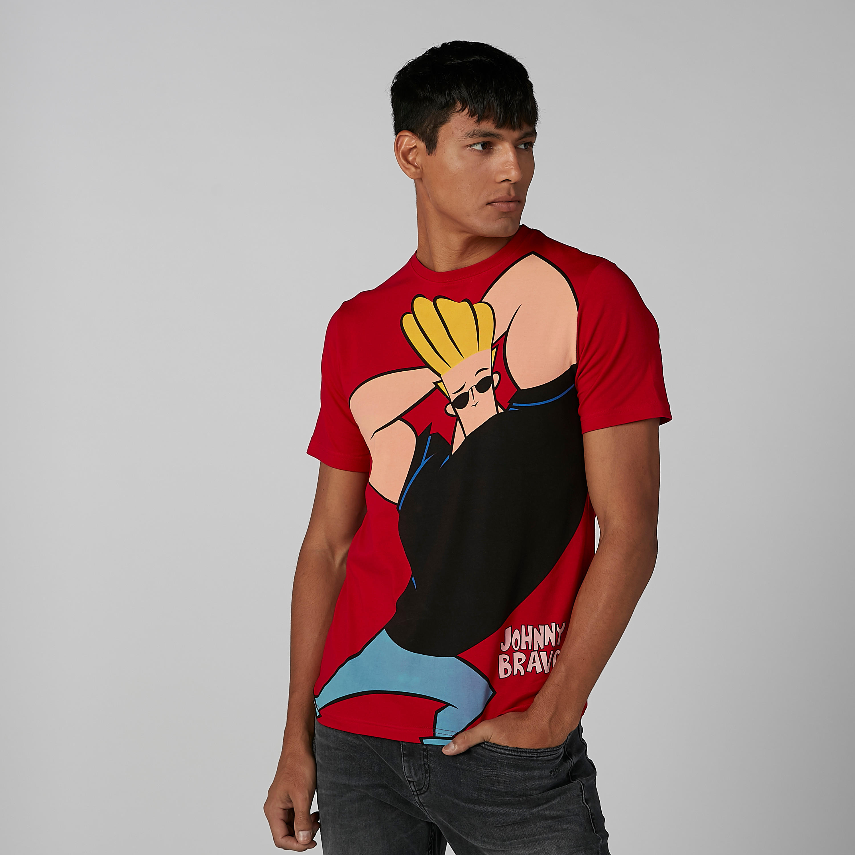 تيشيرت بياقة مستديرة وأكمام قصيرة وطبعات جوني برافو-men-clothing-tshirtsandpolos-tshirts-image-4