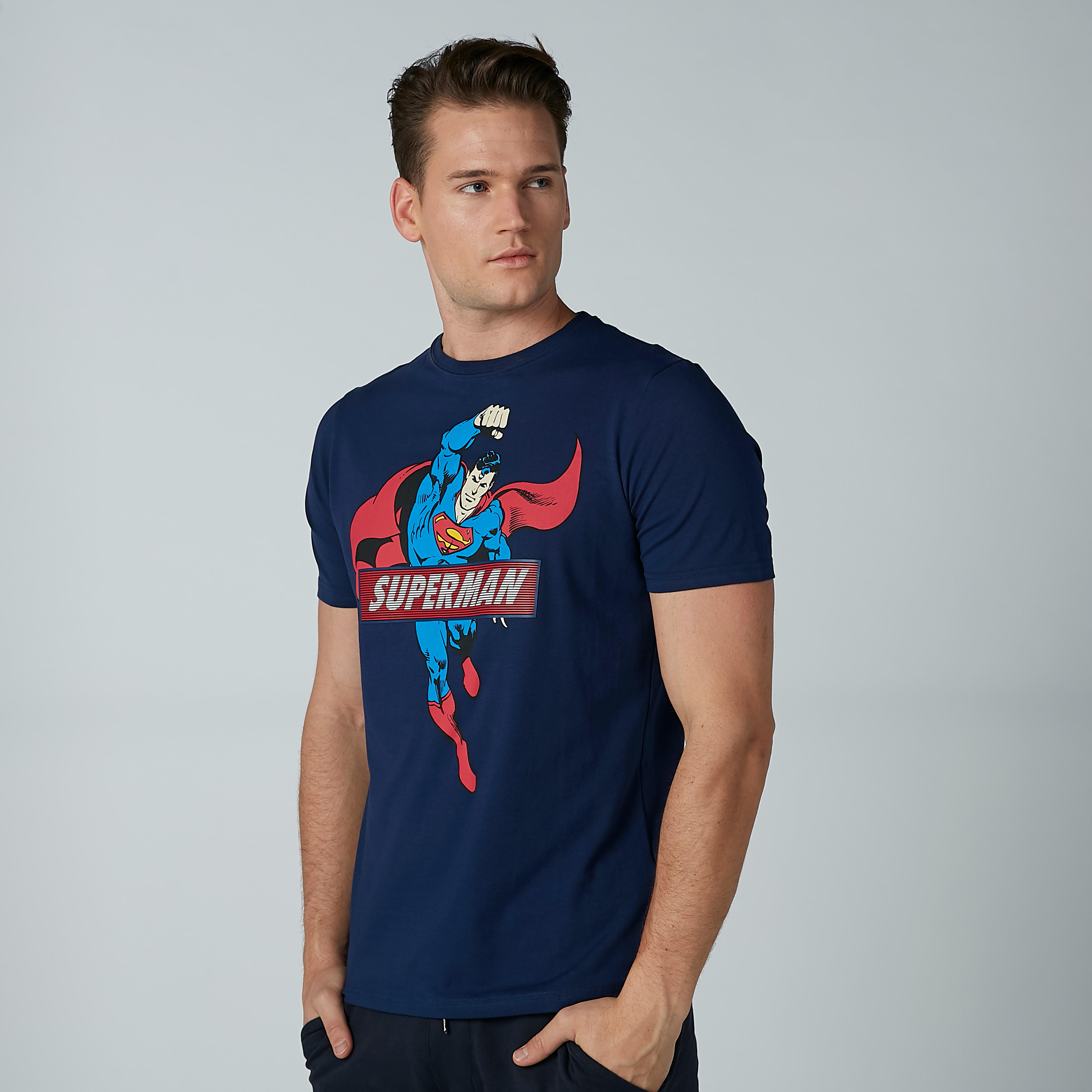 تيشيرت مستدام سليم وياقة ضيّقة وطبعات سوبرمان-men-clothing-tshirtsandpolos-tshirts-image-1