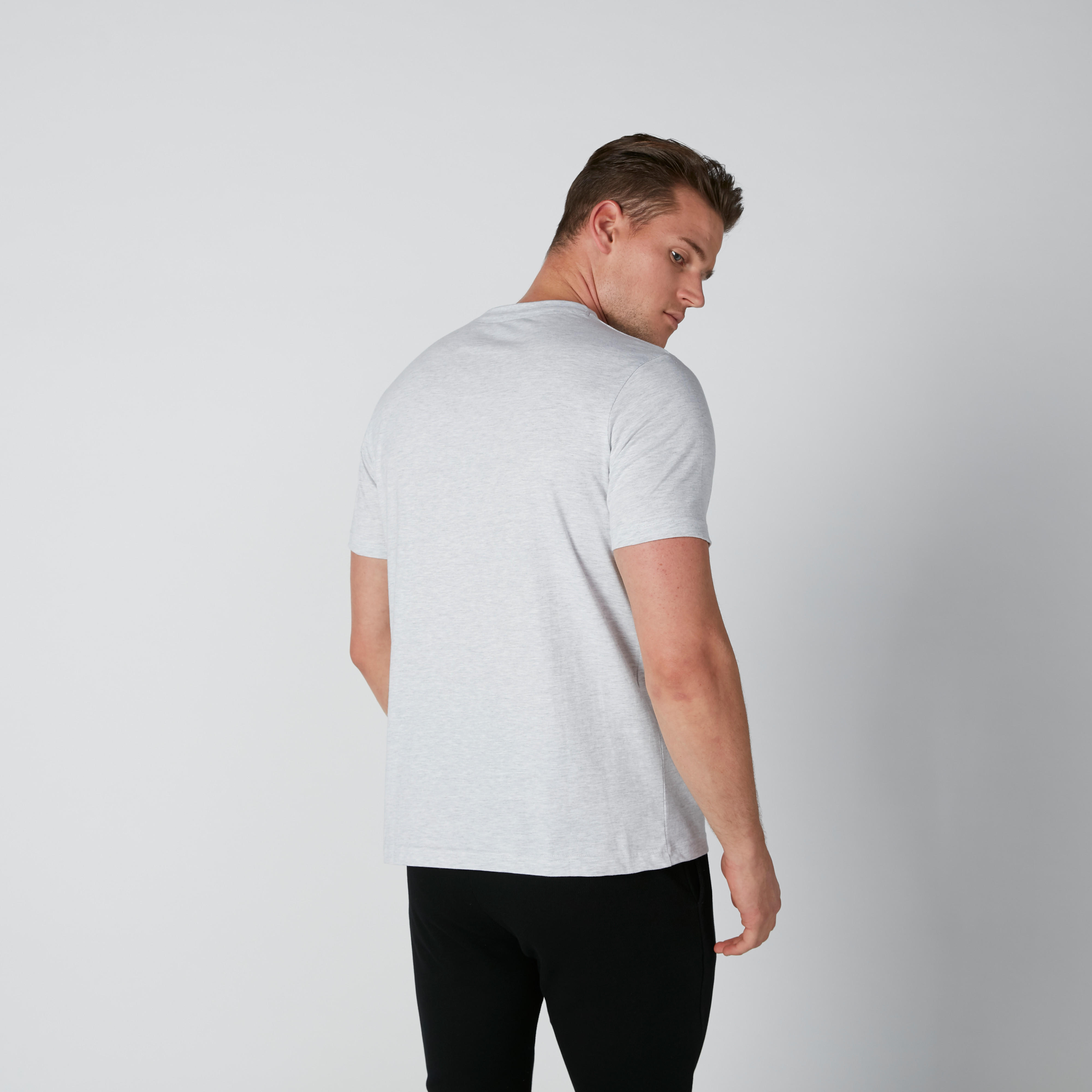 تيشيرت بأكمام قصيرة وطبعات جوني برافو-men-clothing-tshirtsandpolos-tshirts-image-3