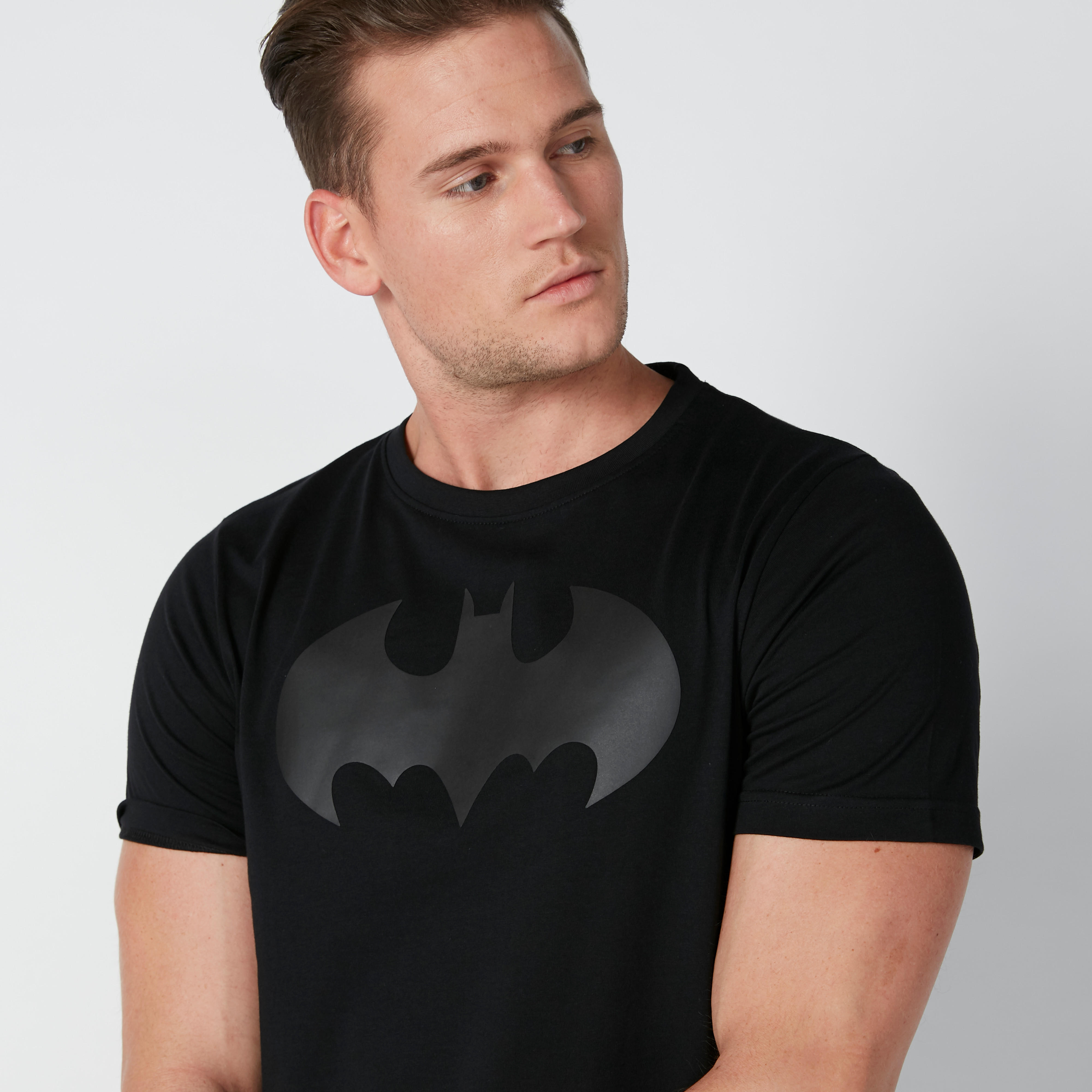 تيشيرت بقصّة عادية وأكمام قصيرة وطبعات باتمان-men-clothing-tshirtsandpolos-tshirts-image-4