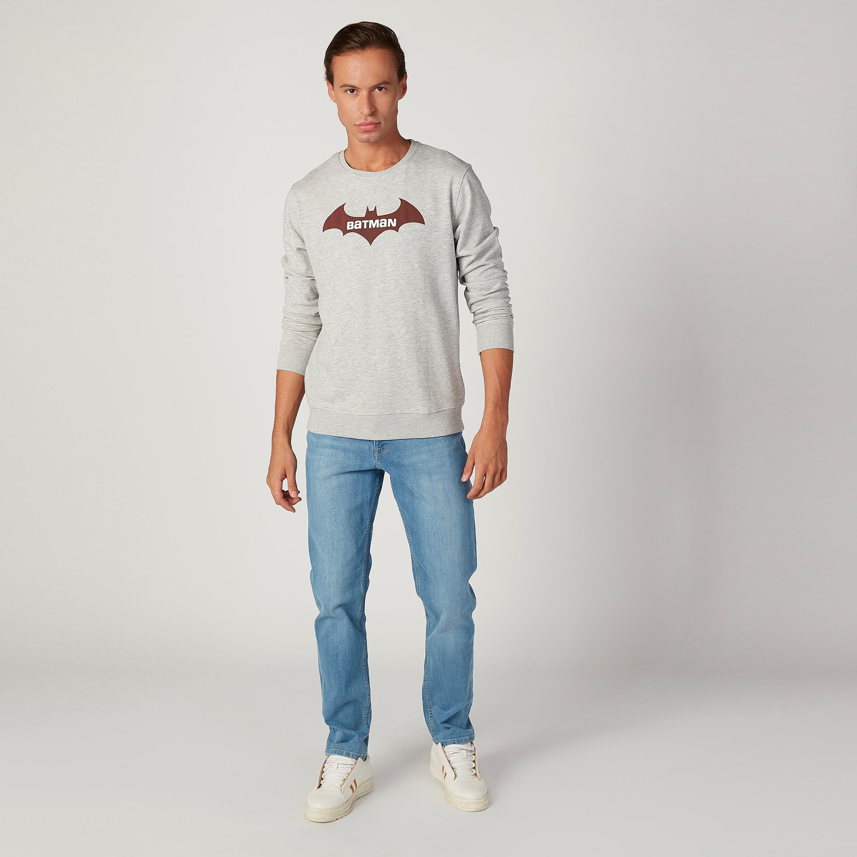 سويت شيرت سليم فيت بياقة مستديرة وأكمام طويلة وطبعات باتمان-men-winterwear-hoodiesandsweatshirts-image-2