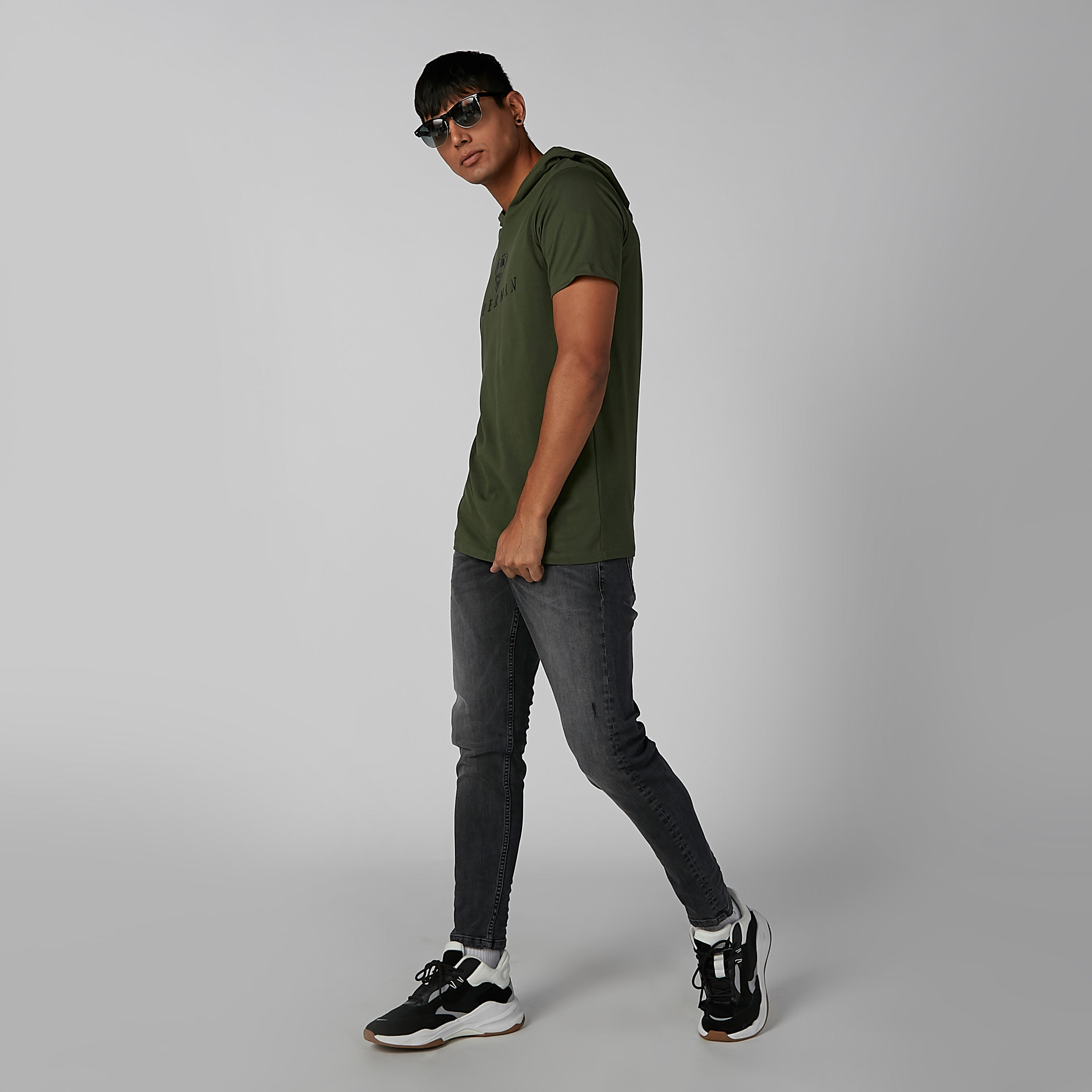 تيشيرت بقبّعة وأكمام قصيرة وطبعات سوبرمان-men-clothing-tshirtsandpolos-tshirts-image-2