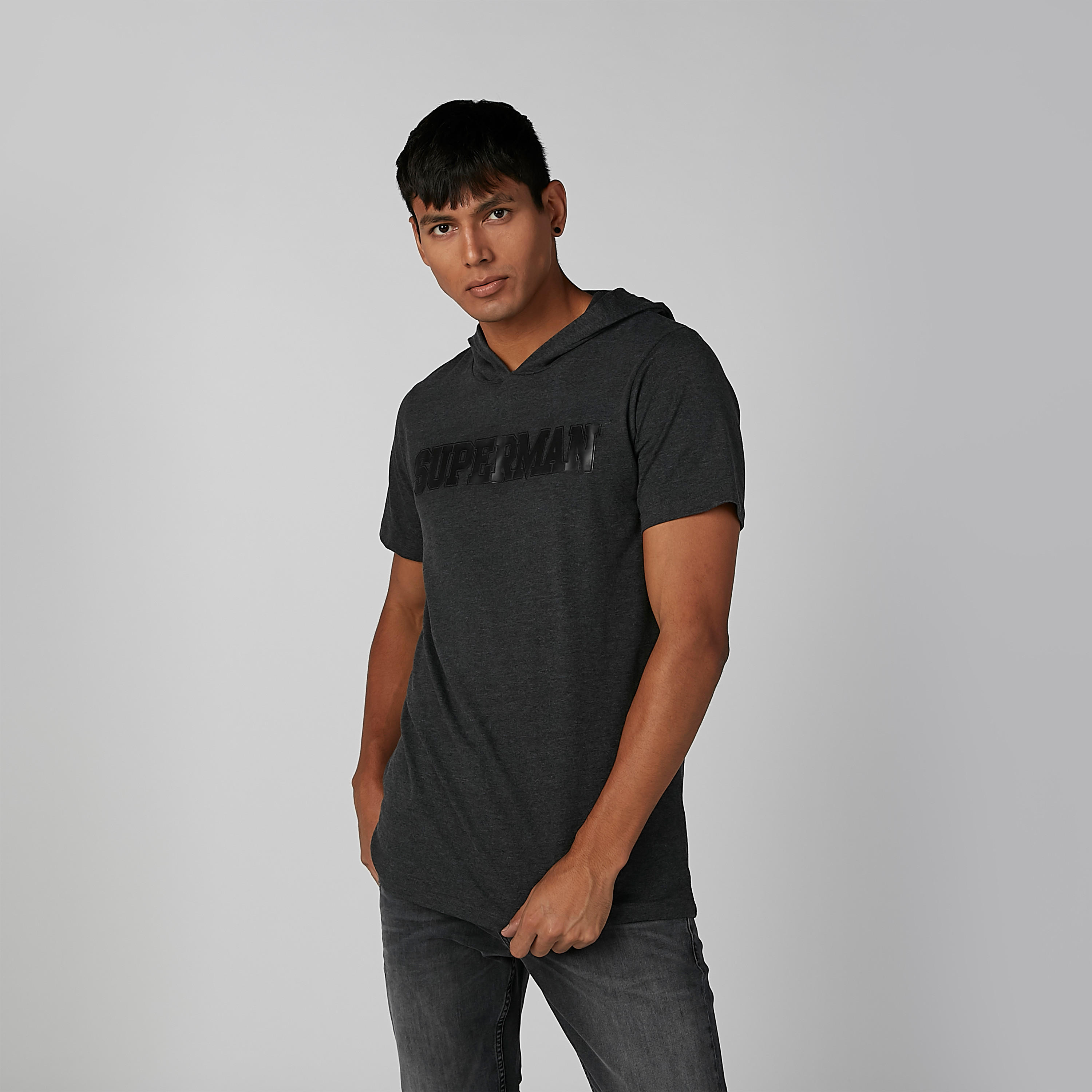 تيشيرت بقبّعة وأكمام قصيرة وطبعات سوبرمان-men-clothing-tshirtsandpolos-tshirts-image-3