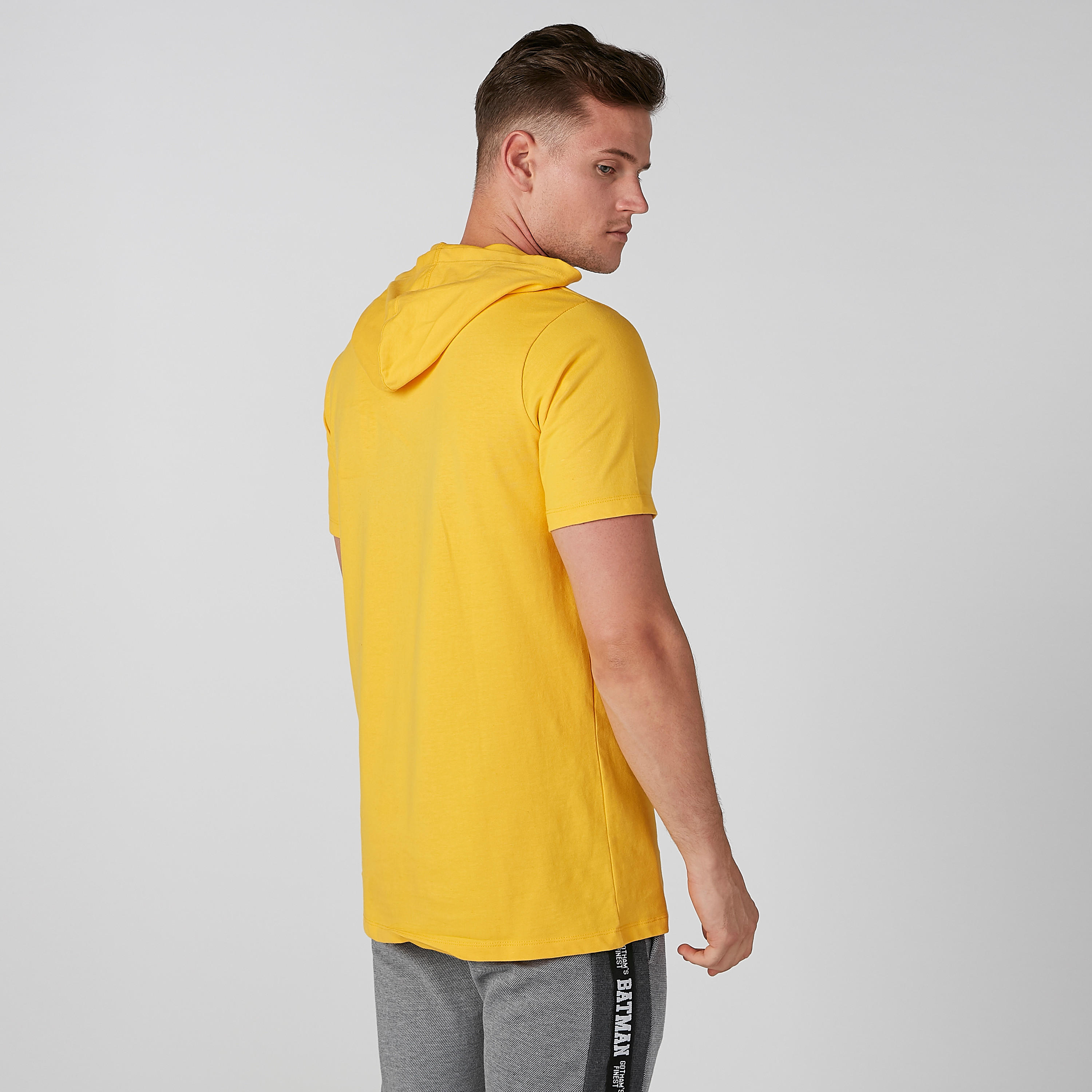 تيشيرت بقبّعة وأكمام قصيرة وطبعات باتمان-men-clothing-tshirtsandpolos-tshirts-image-2