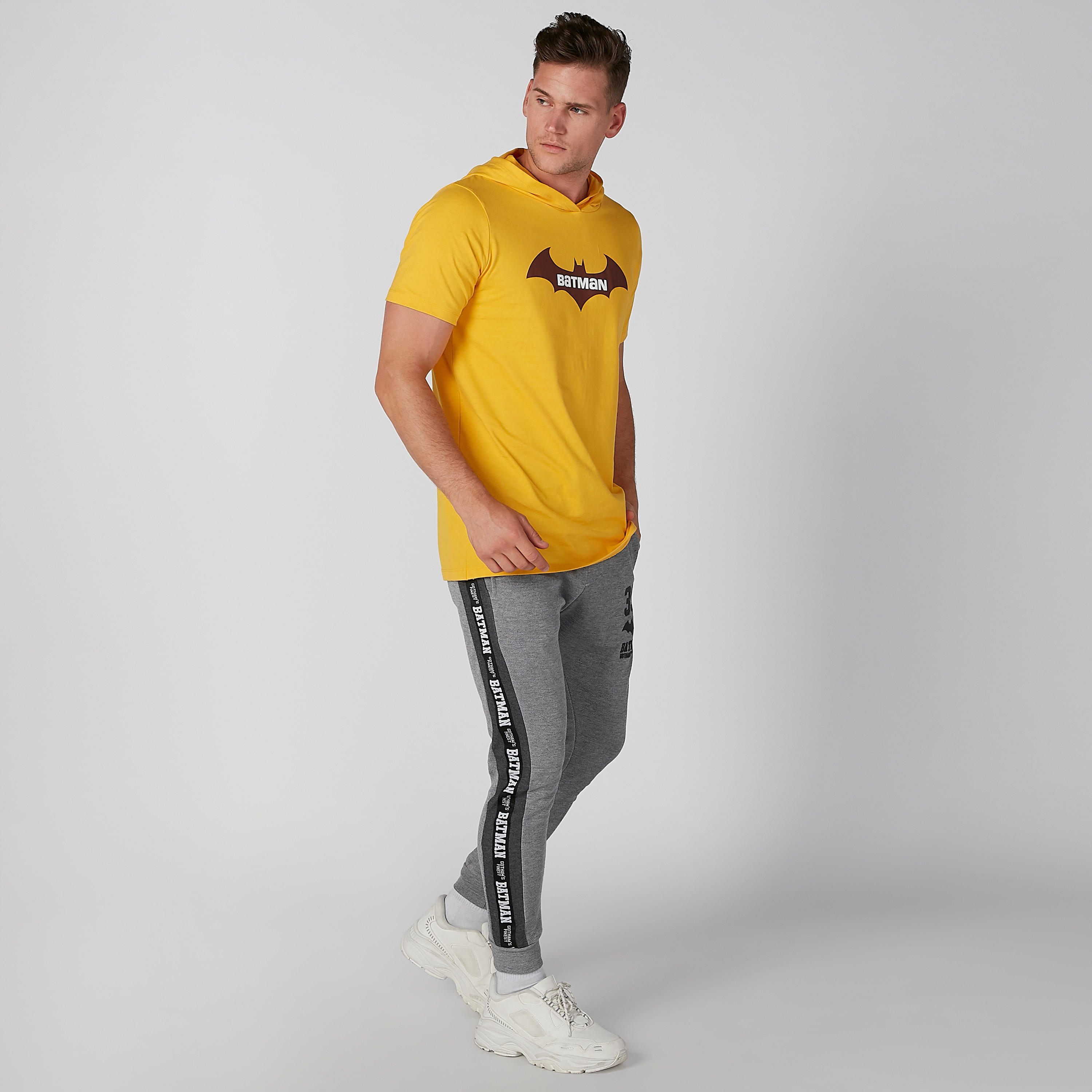 تيشيرت بقبّعة وأكمام قصيرة وطبعات باتمان-men-clothing-tshirtsandpolos-tshirts-image-3