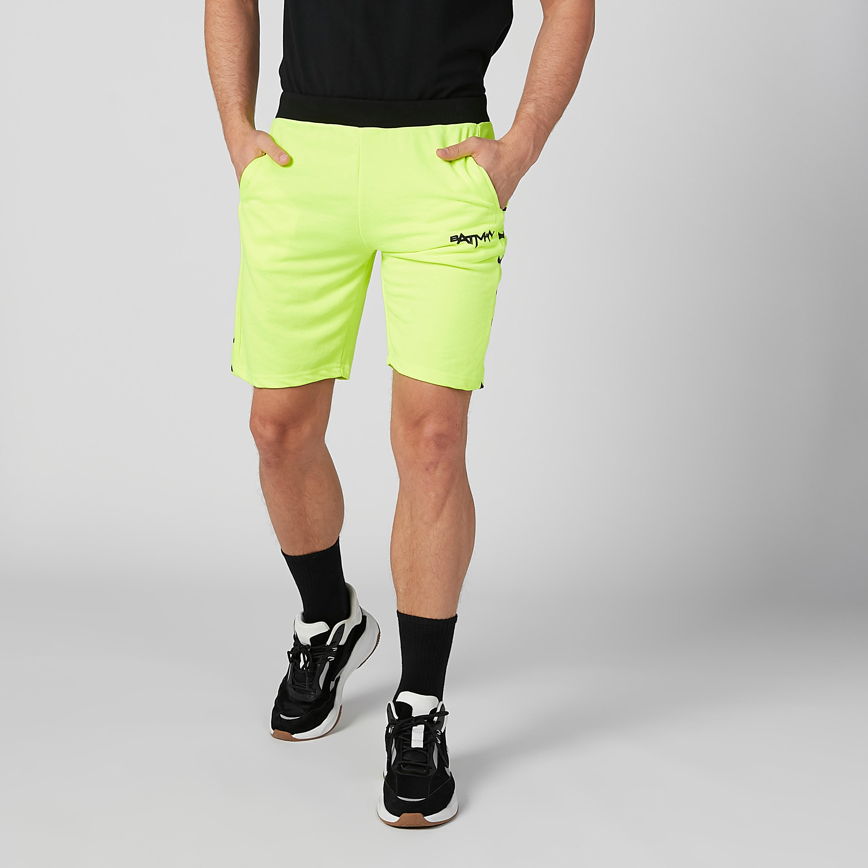 شورت بجيوب وطبعات باتمان-men-clothing-bottoms-shorts-image-2