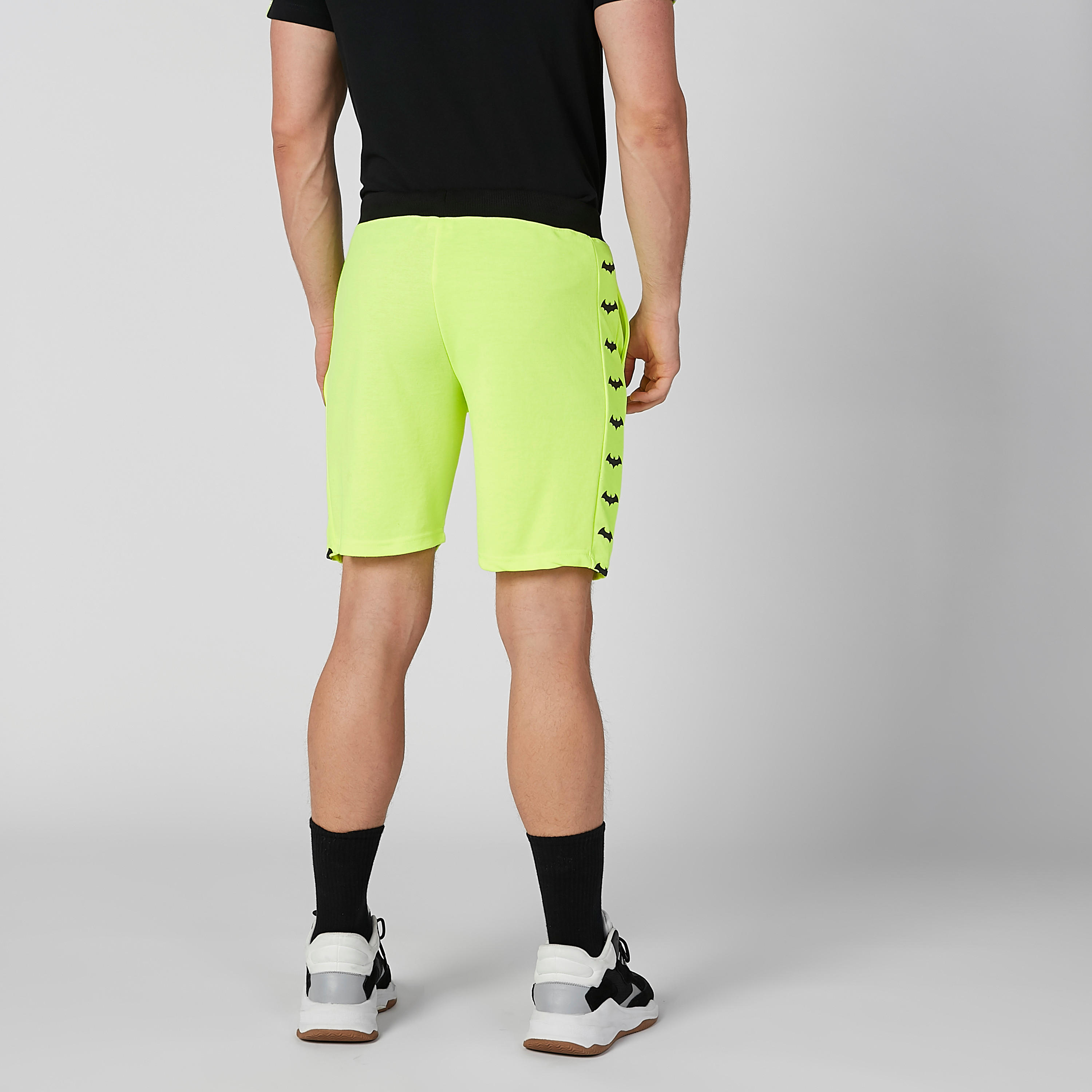 شورت بجيوب وطبعات باتمان-men-clothing-bottoms-shorts-image-4