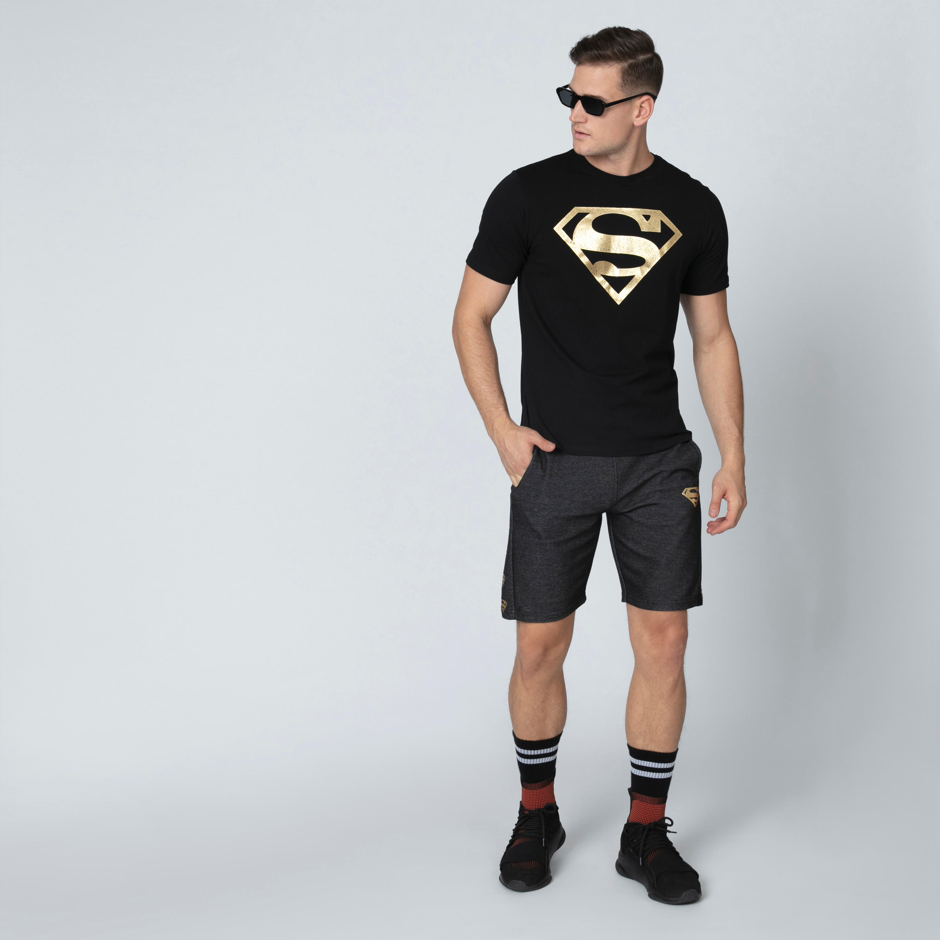 شورت بخصر مطّاطي وجيوب بطبعة سوبر مان-men-clothing-bottoms-shorts-image-1