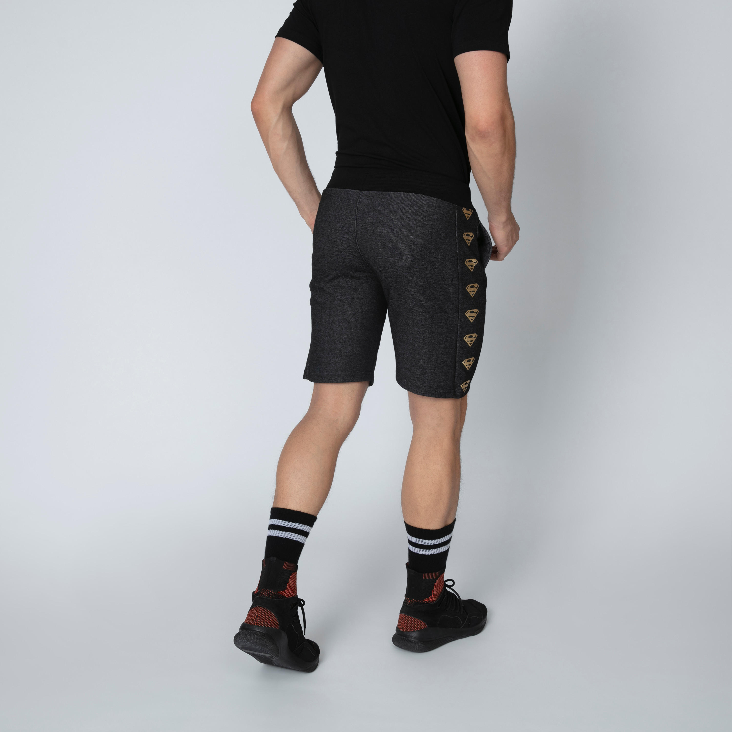 شورت بخصر مطّاطي وجيوب بطبعة سوبر مان-men-clothing-bottoms-shorts-image-2