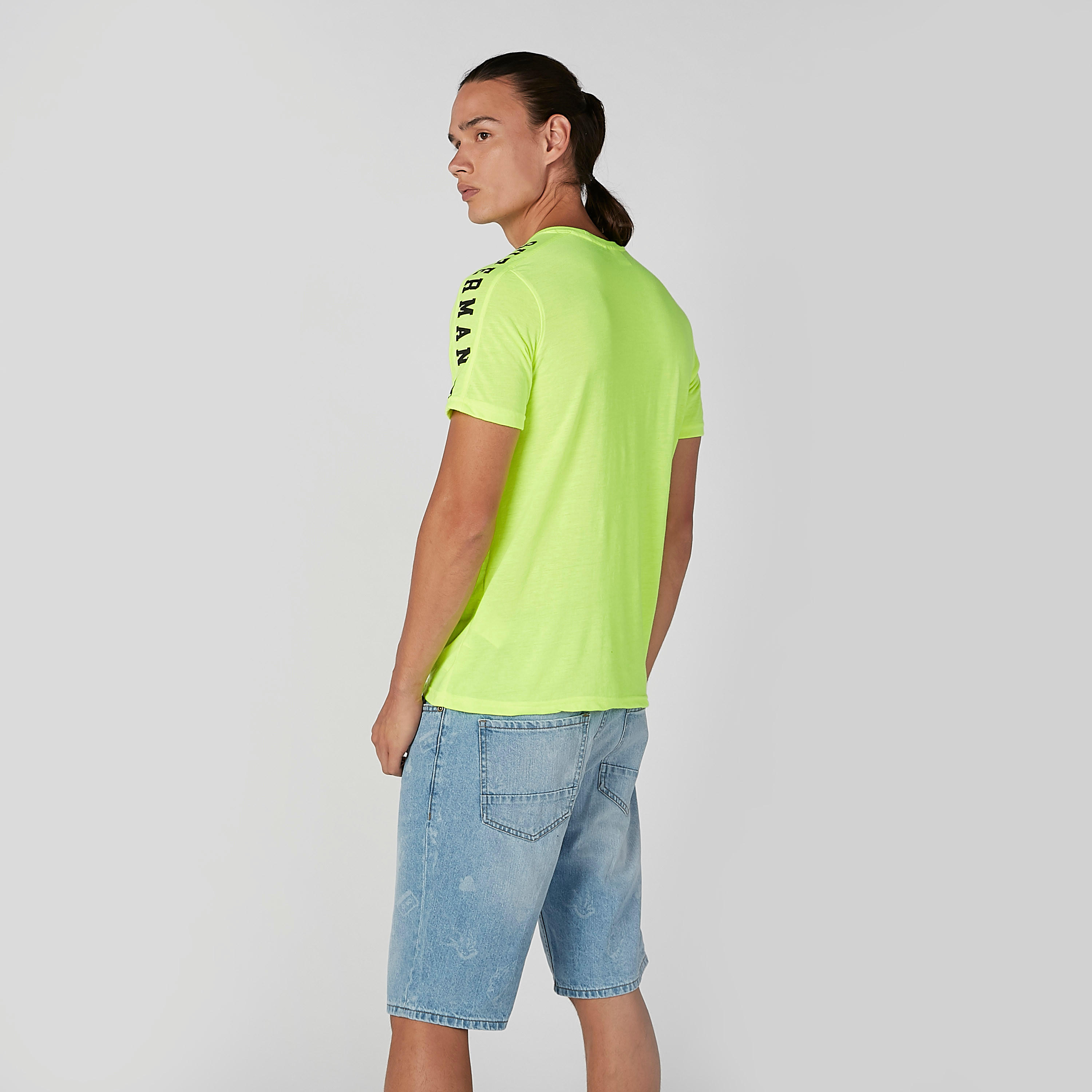 تيشيرت بياقة مستديرة وأكمام قصيرة وطبعات سوبرمان-men-clothing-tshirtsandpolos-tshirts-image-3