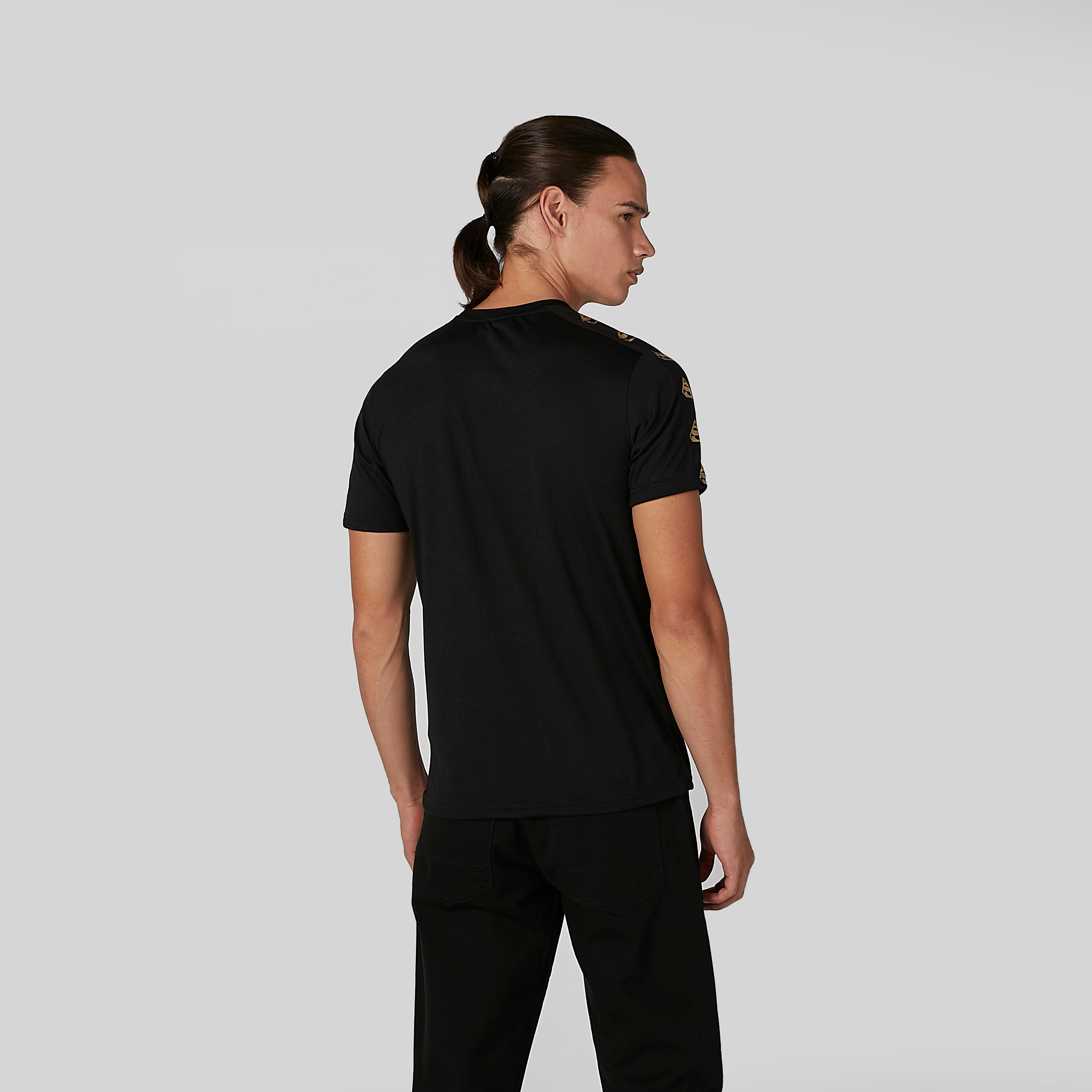 تيشيرت بياقة مستديرة وأكمام قصيرة وطبعات سوبرمان-men-clothing-tshirtsandpolos-tshirts-image-3
