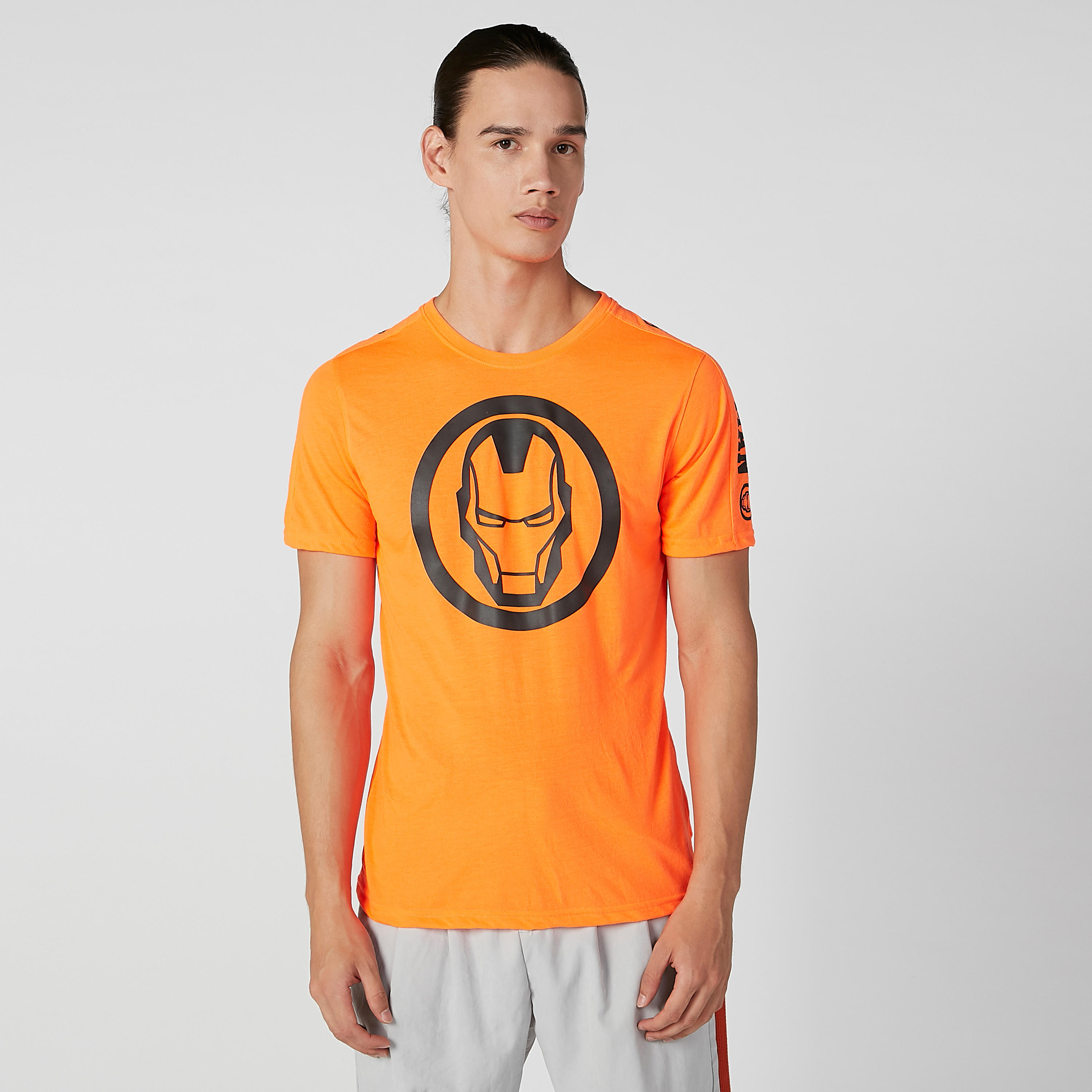 تيشيرت بياقة مستديرة وأكمام قصيرة وطبعات آيرون مان-men-clothing-tshirtsandpolos-tshirts-image-2