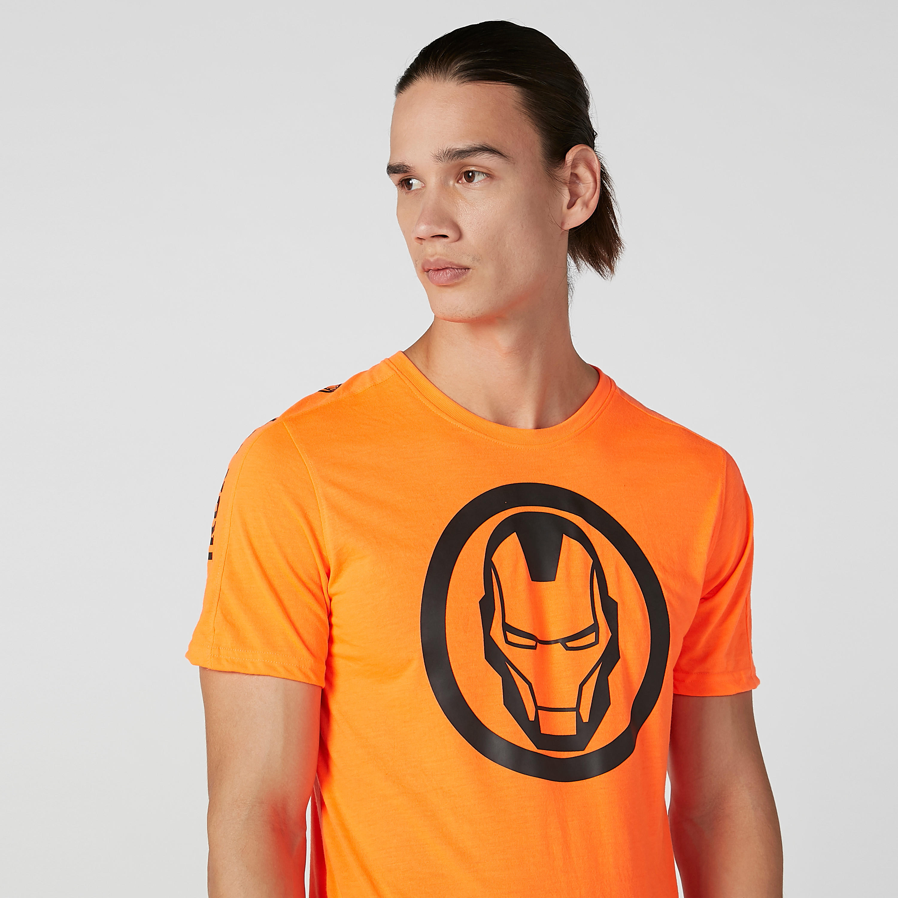 تيشيرت بياقة مستديرة وأكمام قصيرة وطبعات آيرون مان-men-clothing-tshirtsandpolos-tshirts-image-4