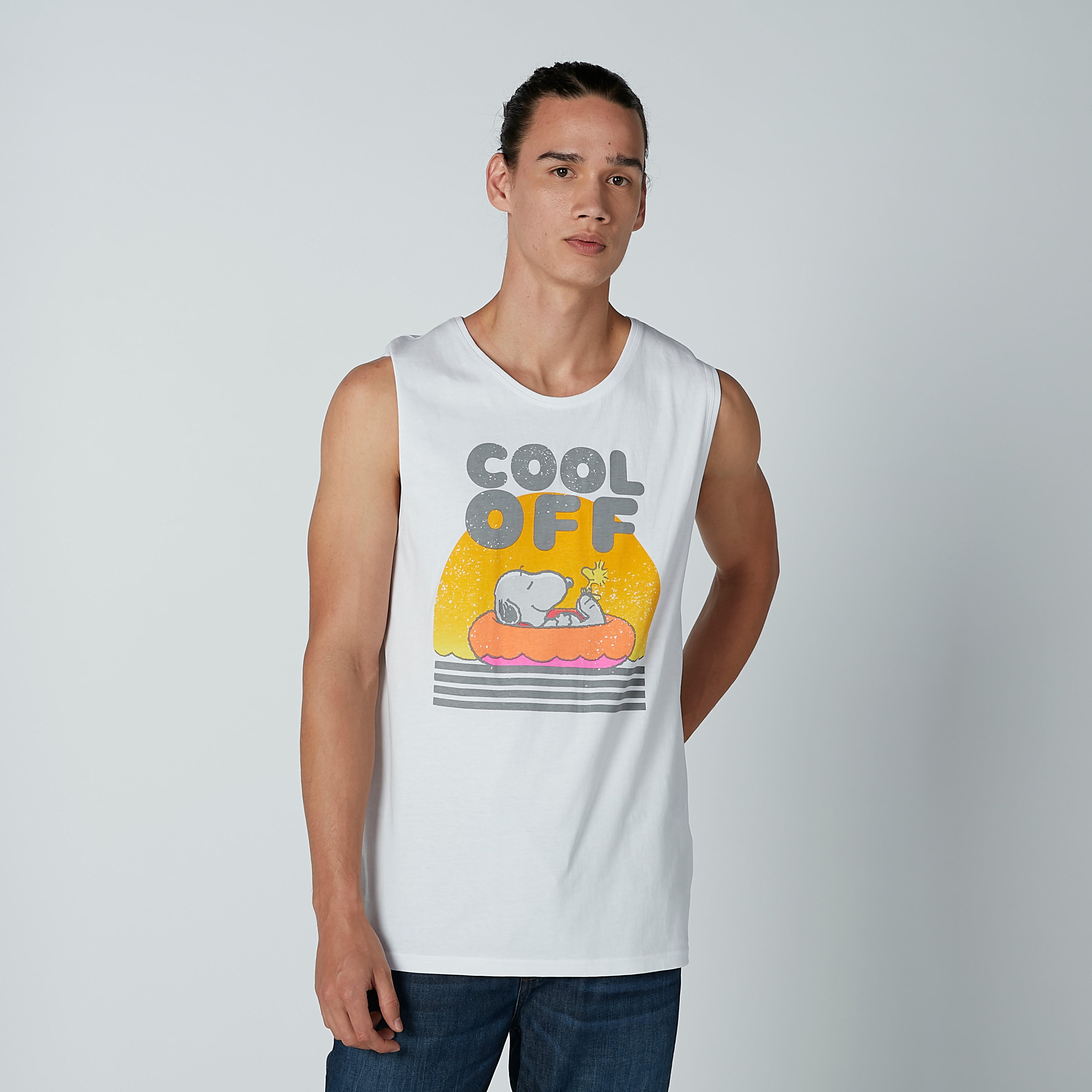 تيشيرت دون أكمام بياقة مستديرة وطبعات-men-clothing-tshirtsandpolos-tshirts-image-1