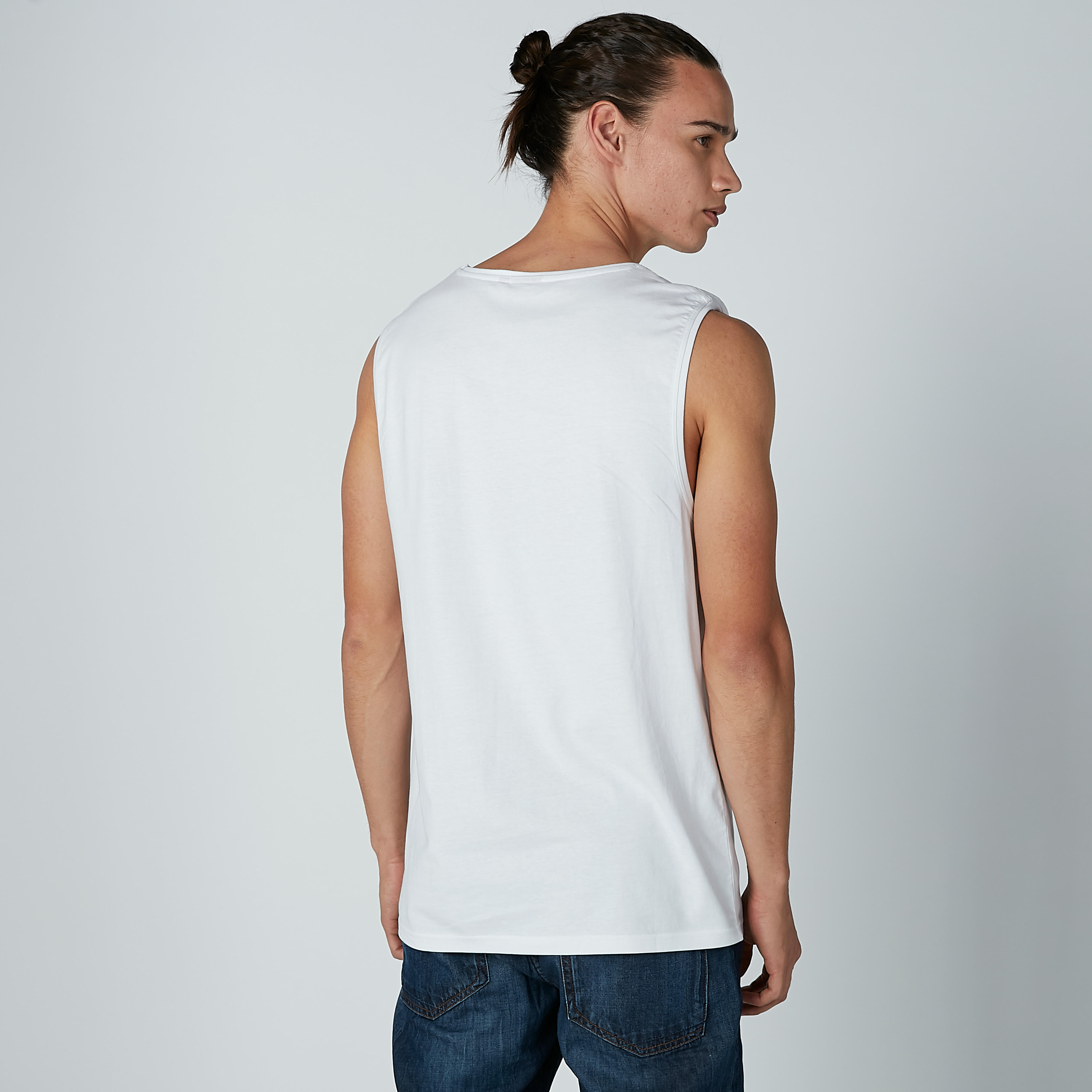 تيشيرت دون أكمام بياقة مستديرة وطبعات-men-clothing-tshirtsandpolos-tshirts-image-2