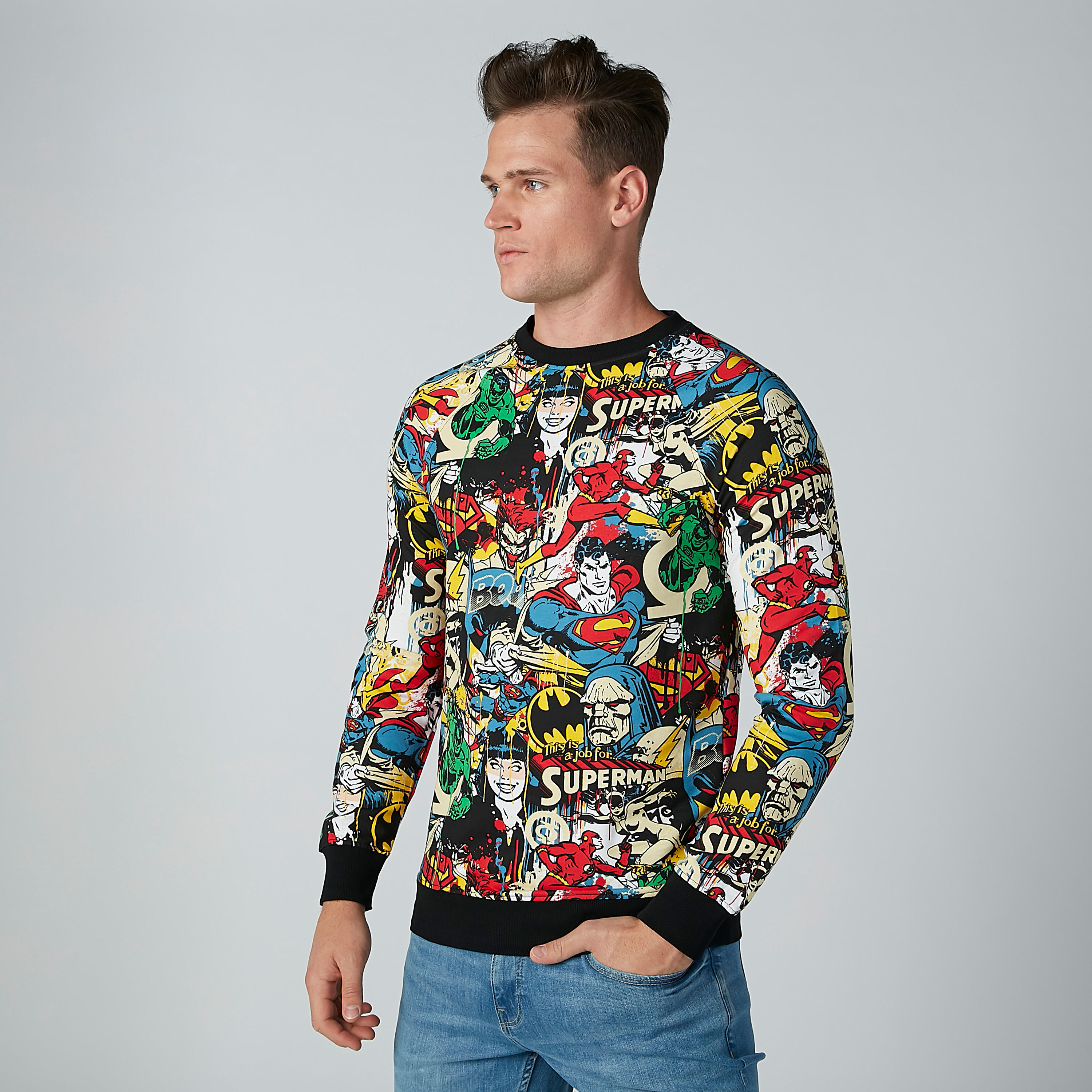 تيشيرت بياقة مستديرة وأكمام طويلة وطبعات جاستيس ليج-men-clothing-tshirtsandpolos-tshirts-image-1