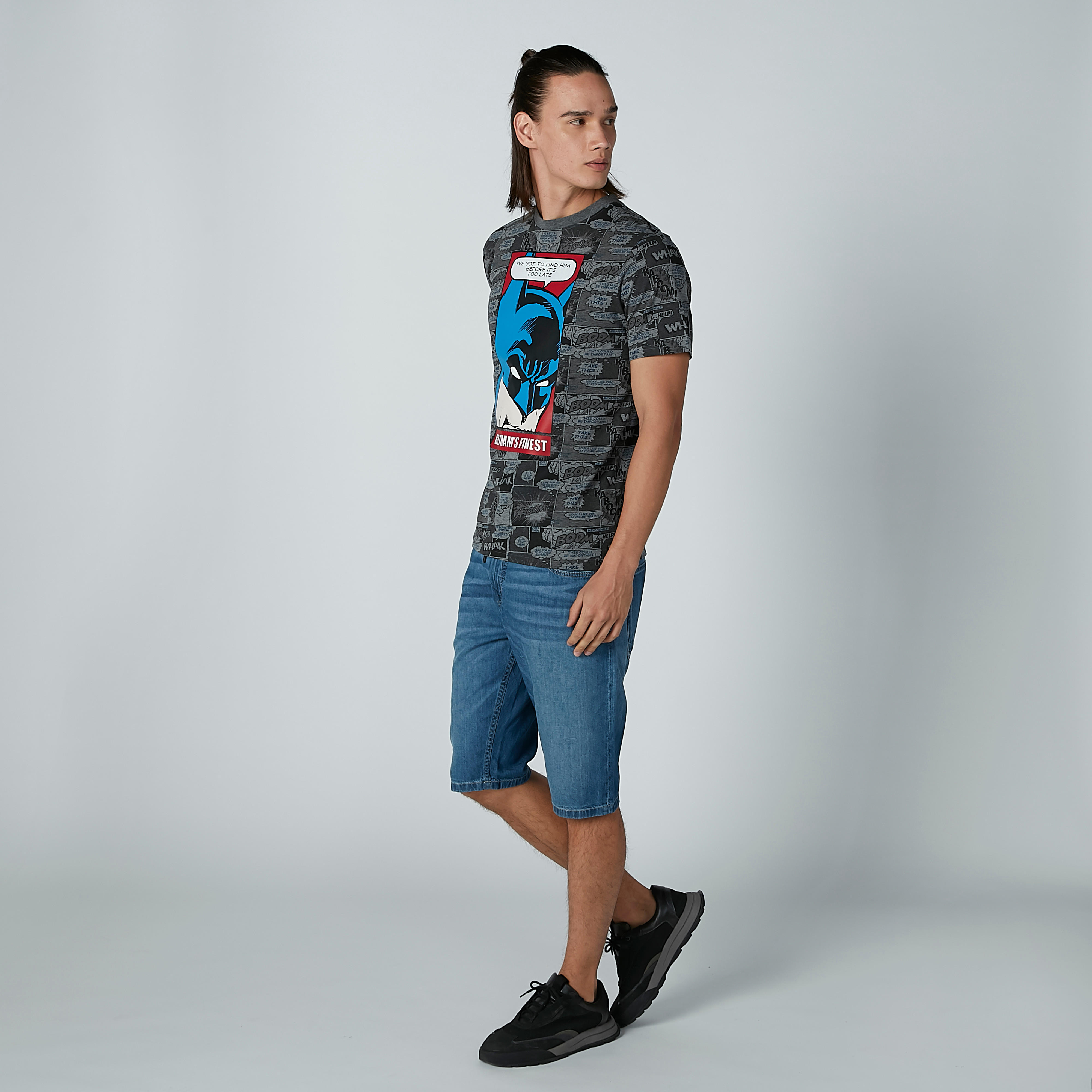 تيشيرت مستدام بياقة ضيّقة وأكمام قصيرة وطبعات باتمان-men-clothing-tshirtsandpolos-tshirts-image-1